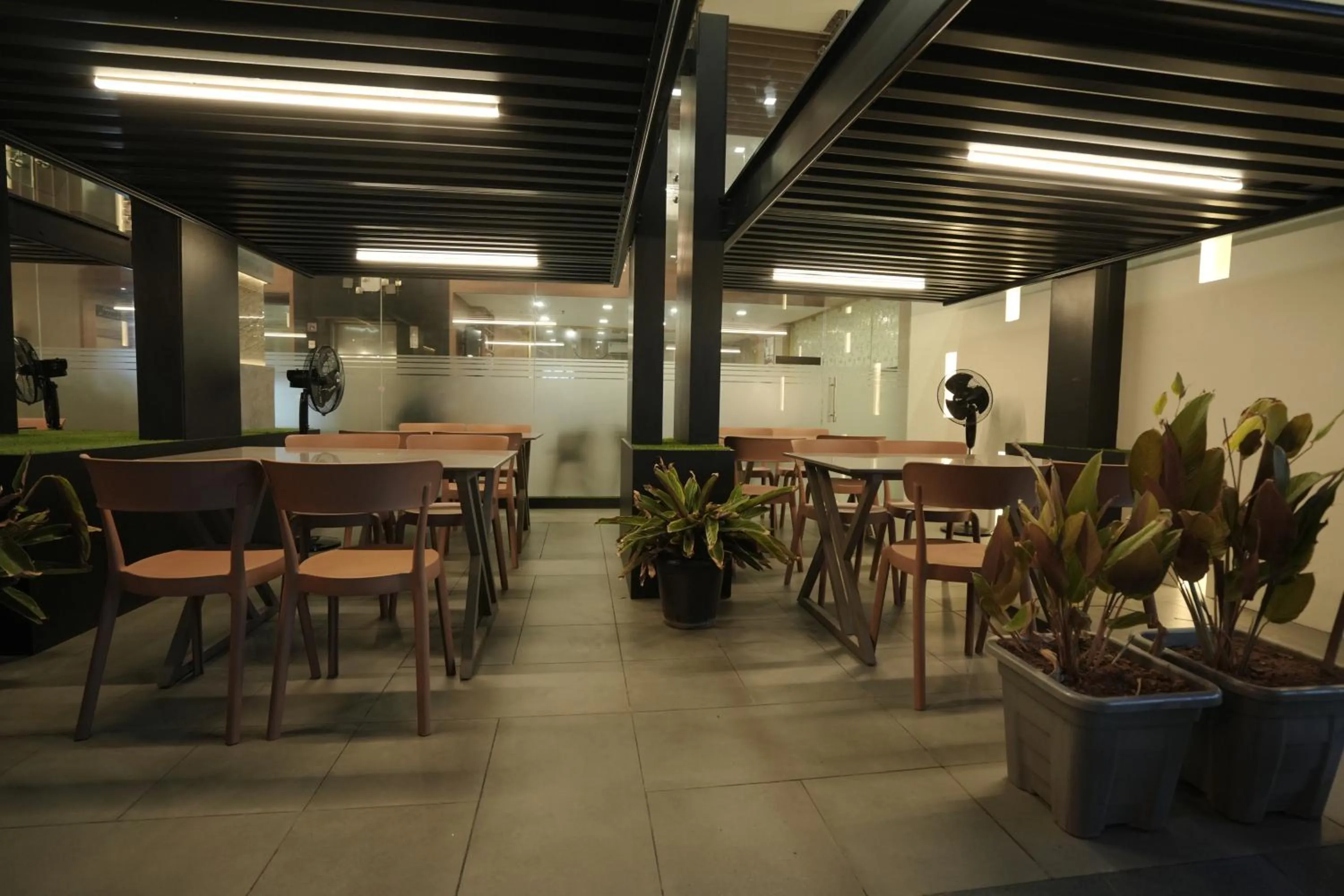 Restaurant/places to eat in Royal Casa Cochin