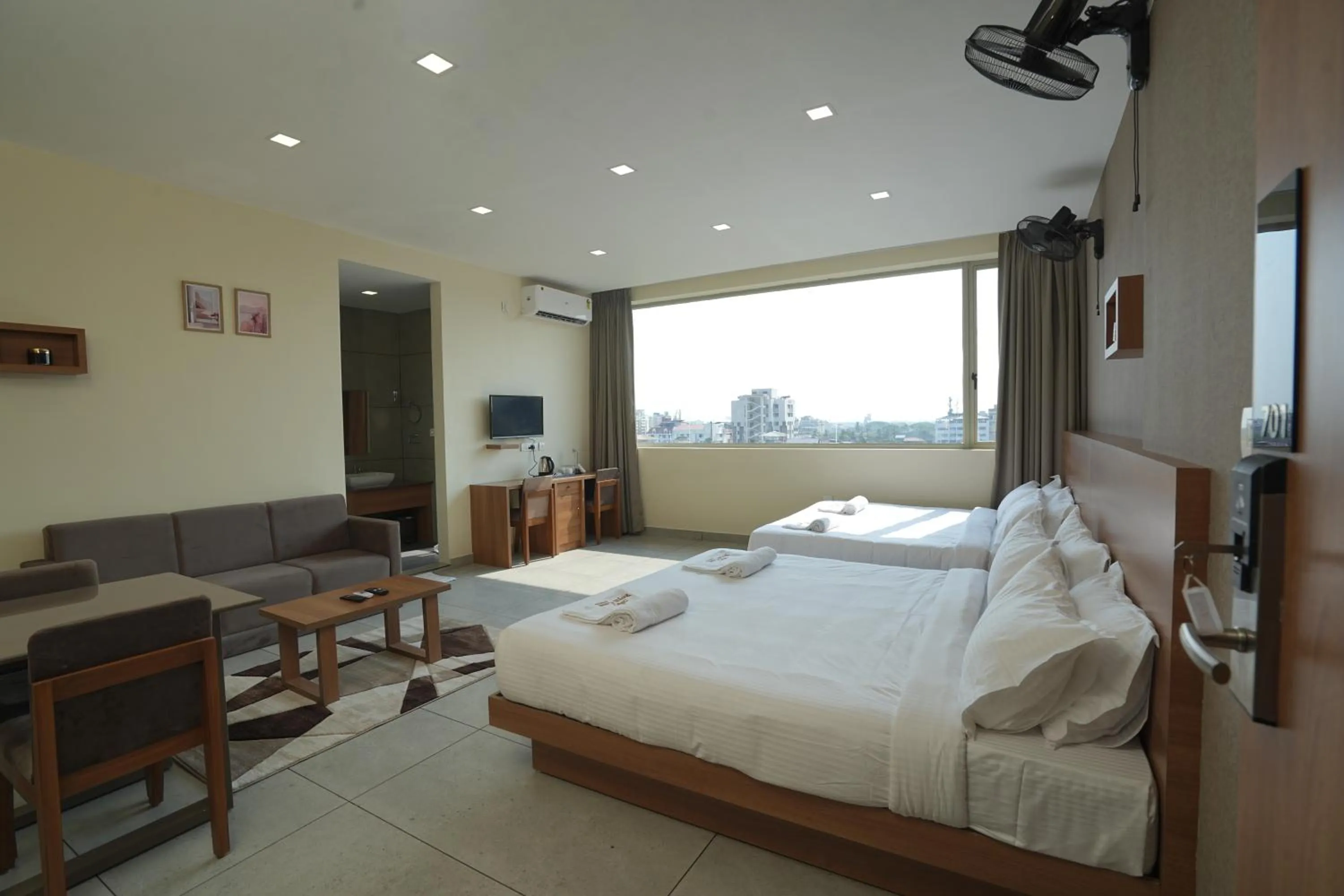 Photo of the whole room, Bed in Royal Casa Cochin