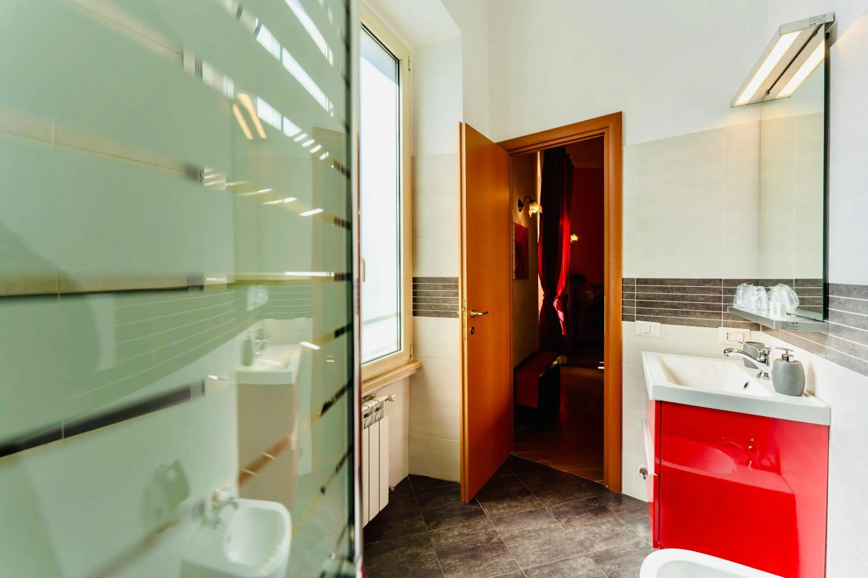 MICLAD Colosseum Guest House