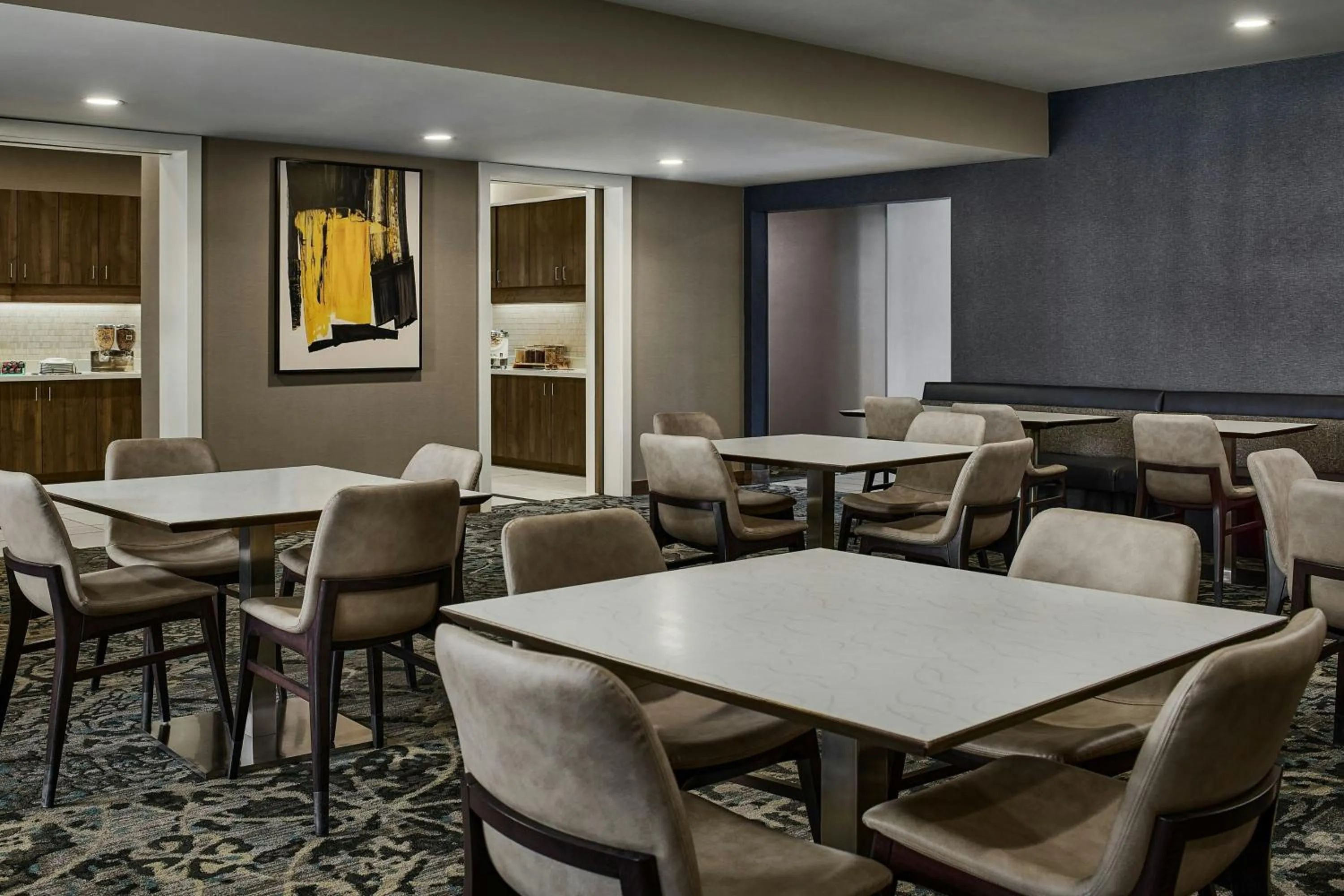 Breakfast in Residence Inn by Marriott Rapid City