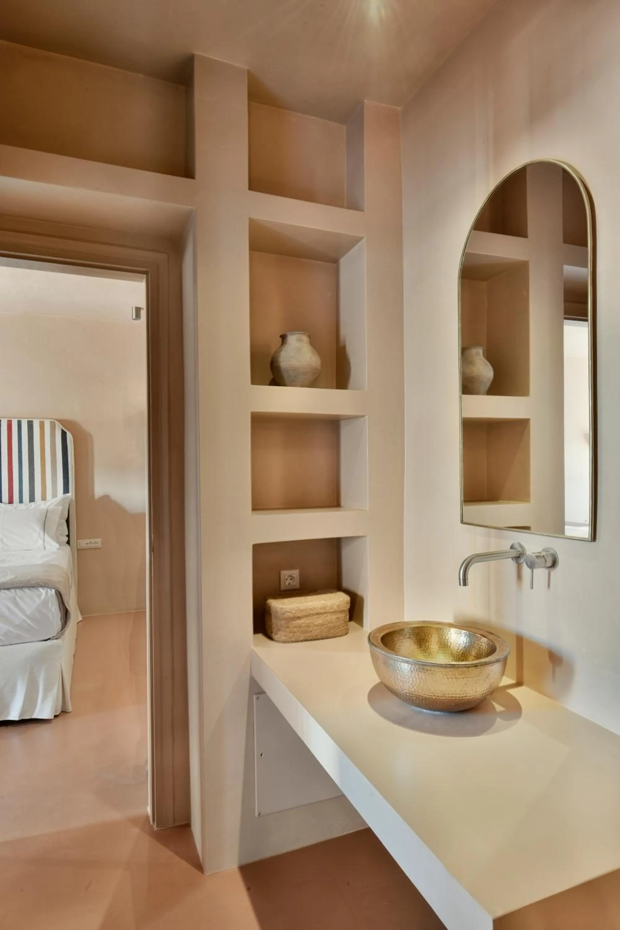 Terra Verde Oia by K&K