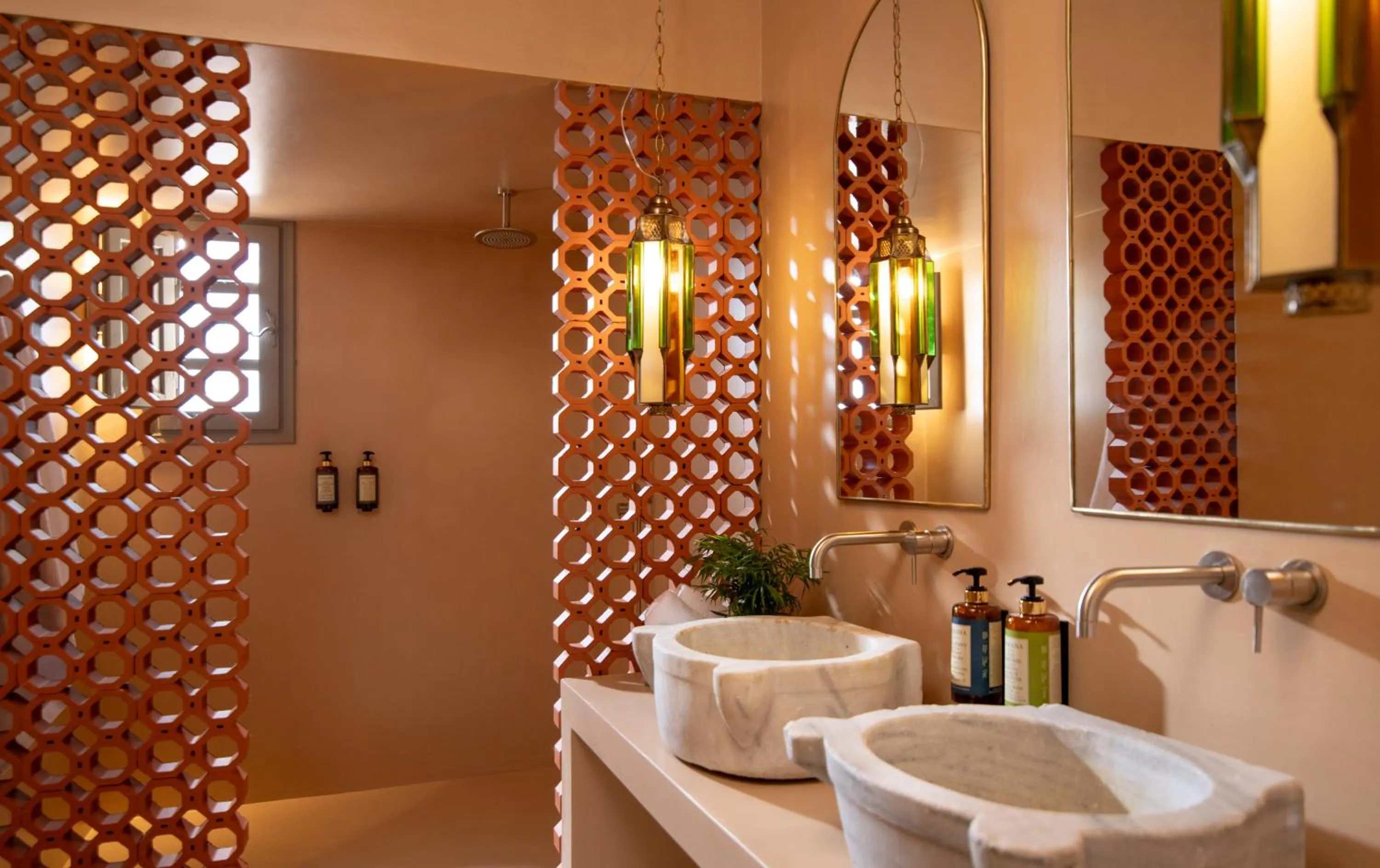 Shower in Terra Verde Oia by K&K