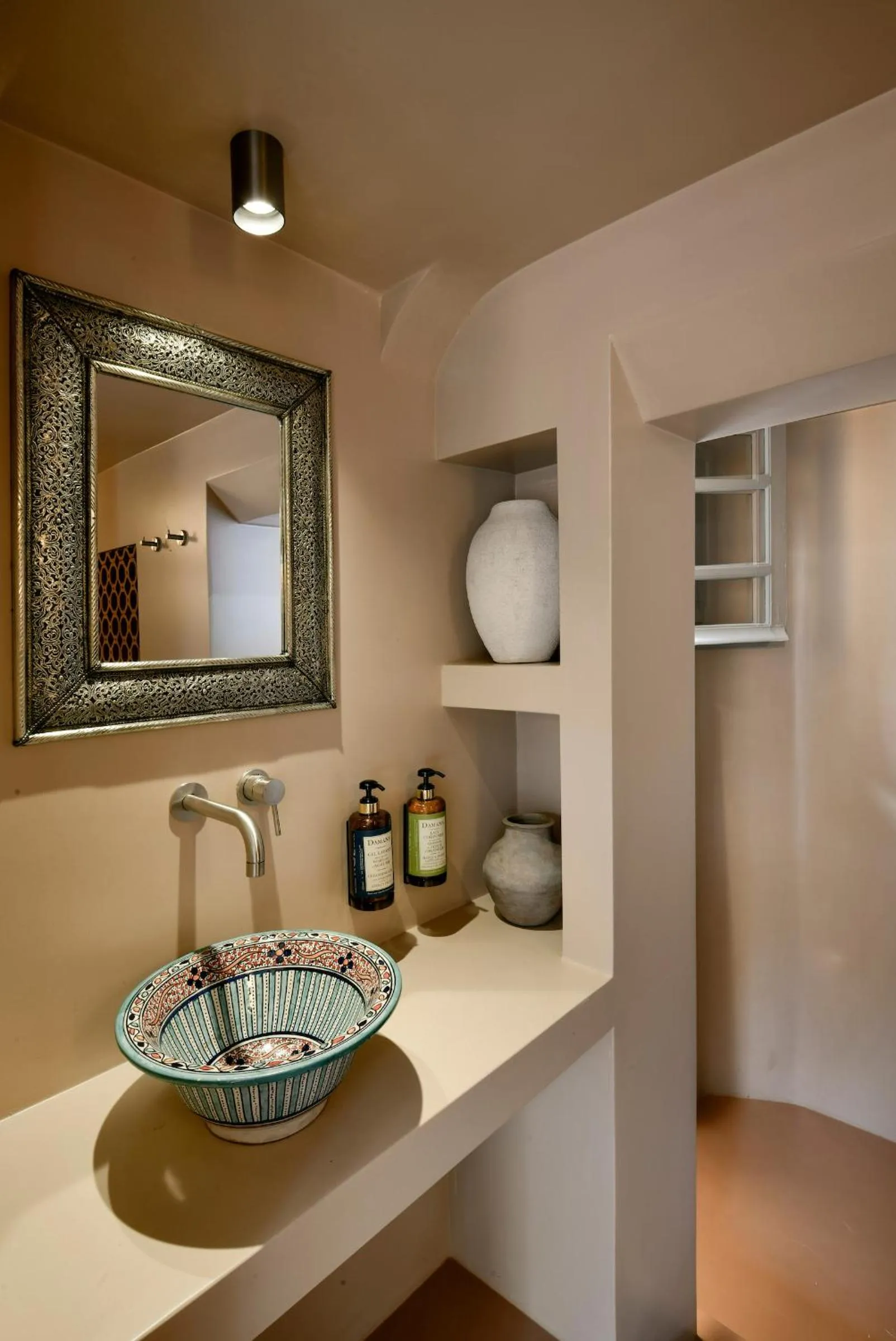 Terra Verde Oia by K&K