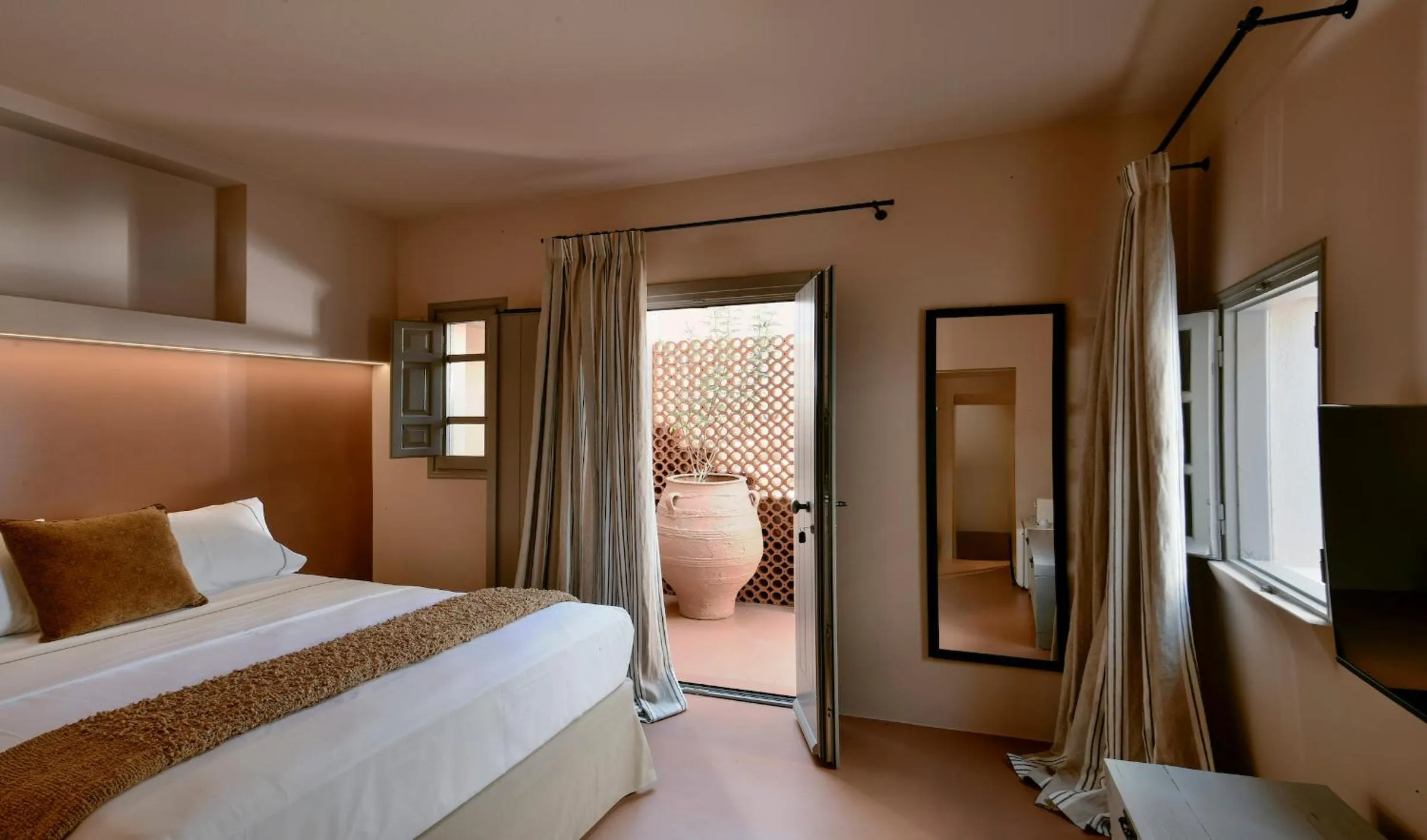 Bedroom, Bed in Terra Verde Oia by K&K