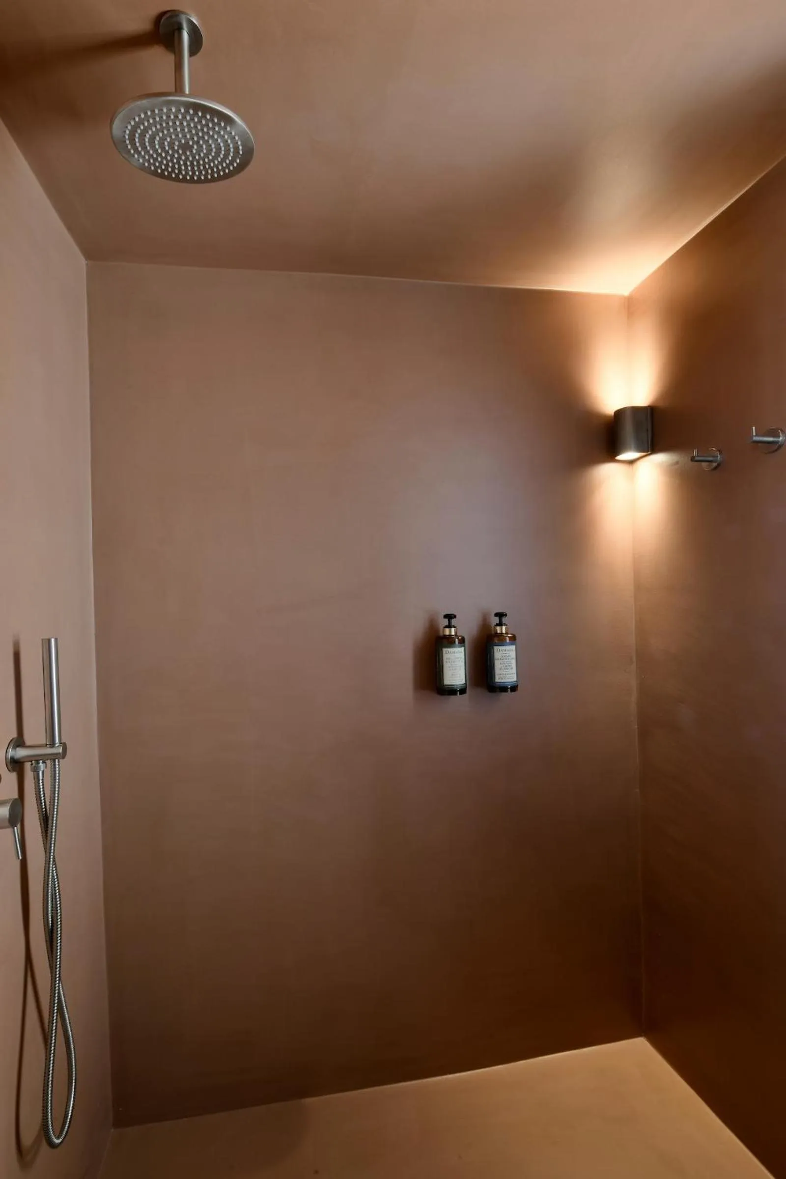 Terra Verde Oia by K&K