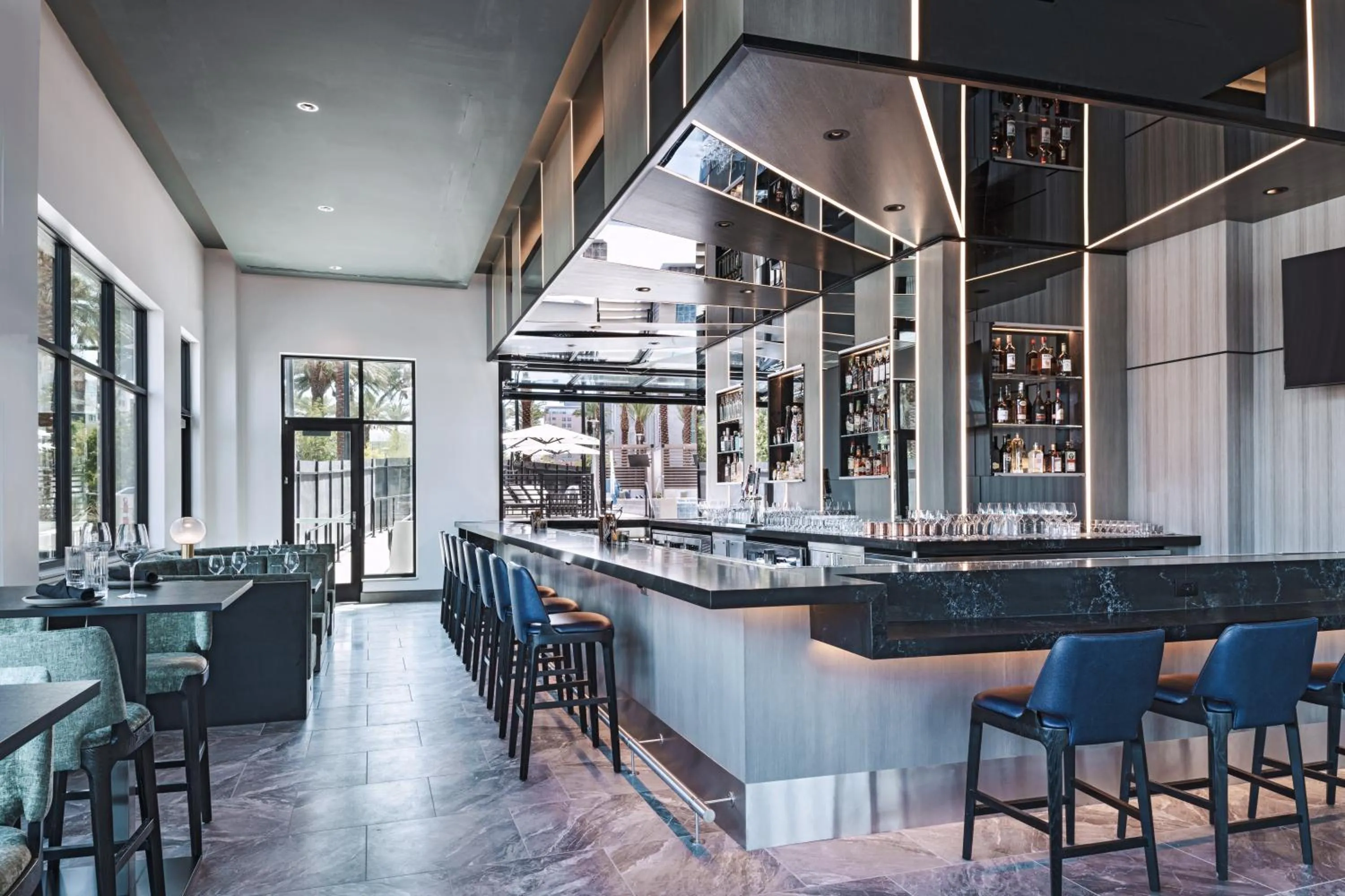 Lounge or bar in AC Hotel by Marriott Las Vegas Symphony Park