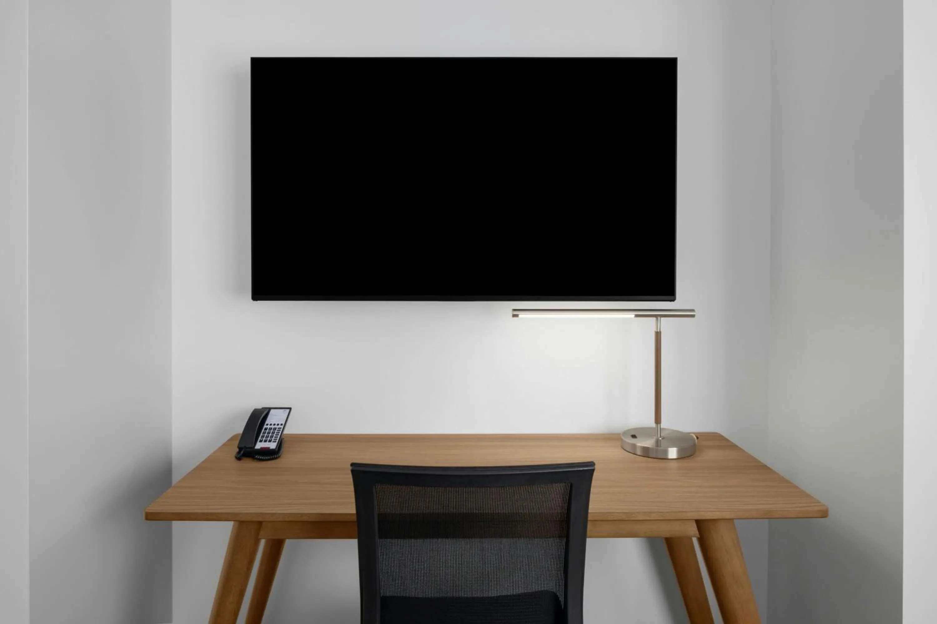 Photo of the whole room in Element Calgary Downtown