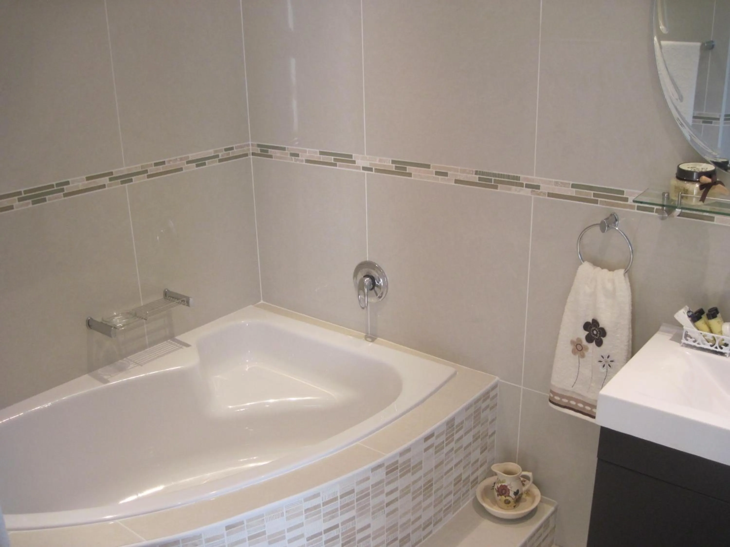 Bathroom in Swallows Nest B&B