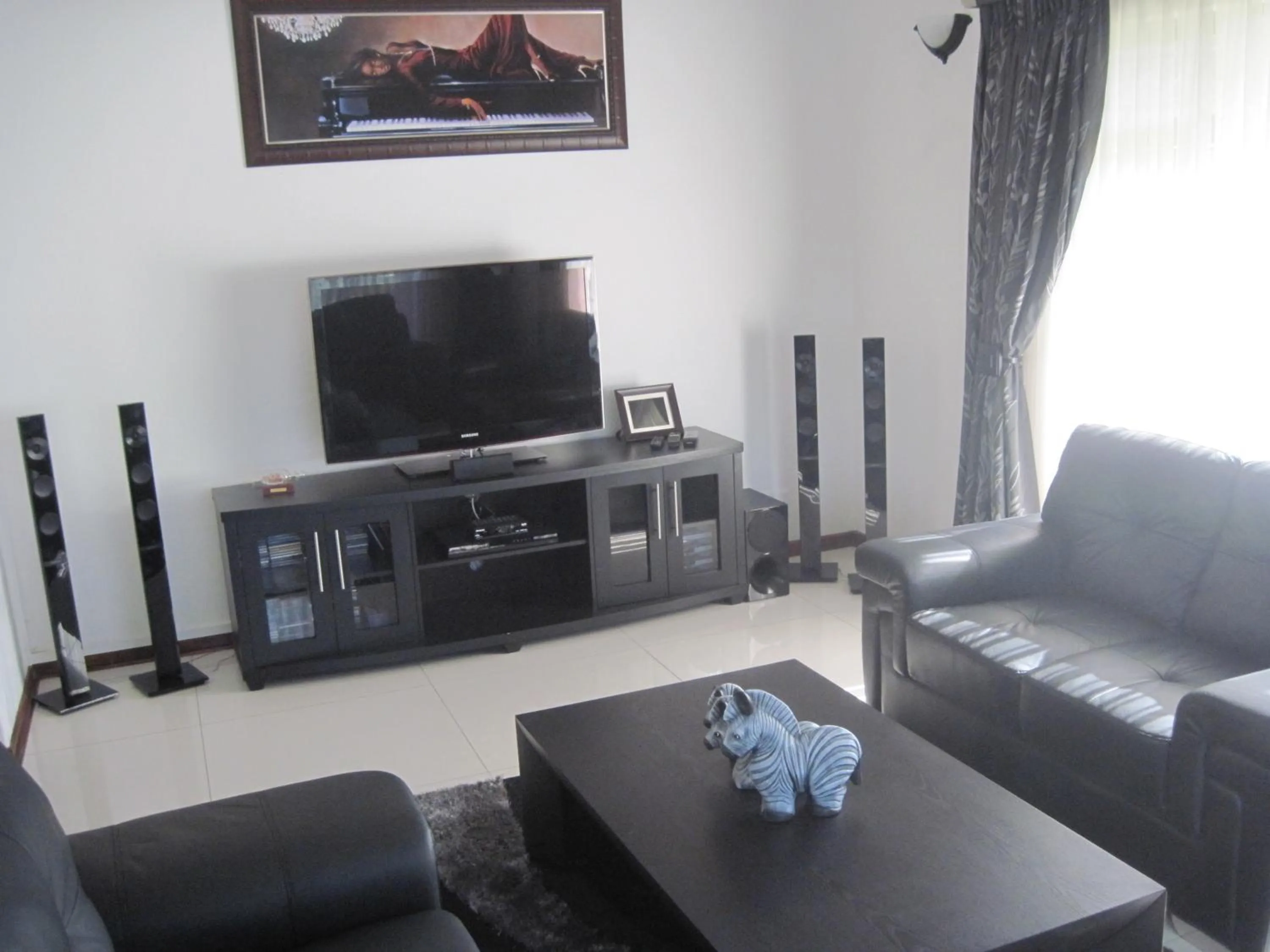 Seating area in Swallows Nest B&B