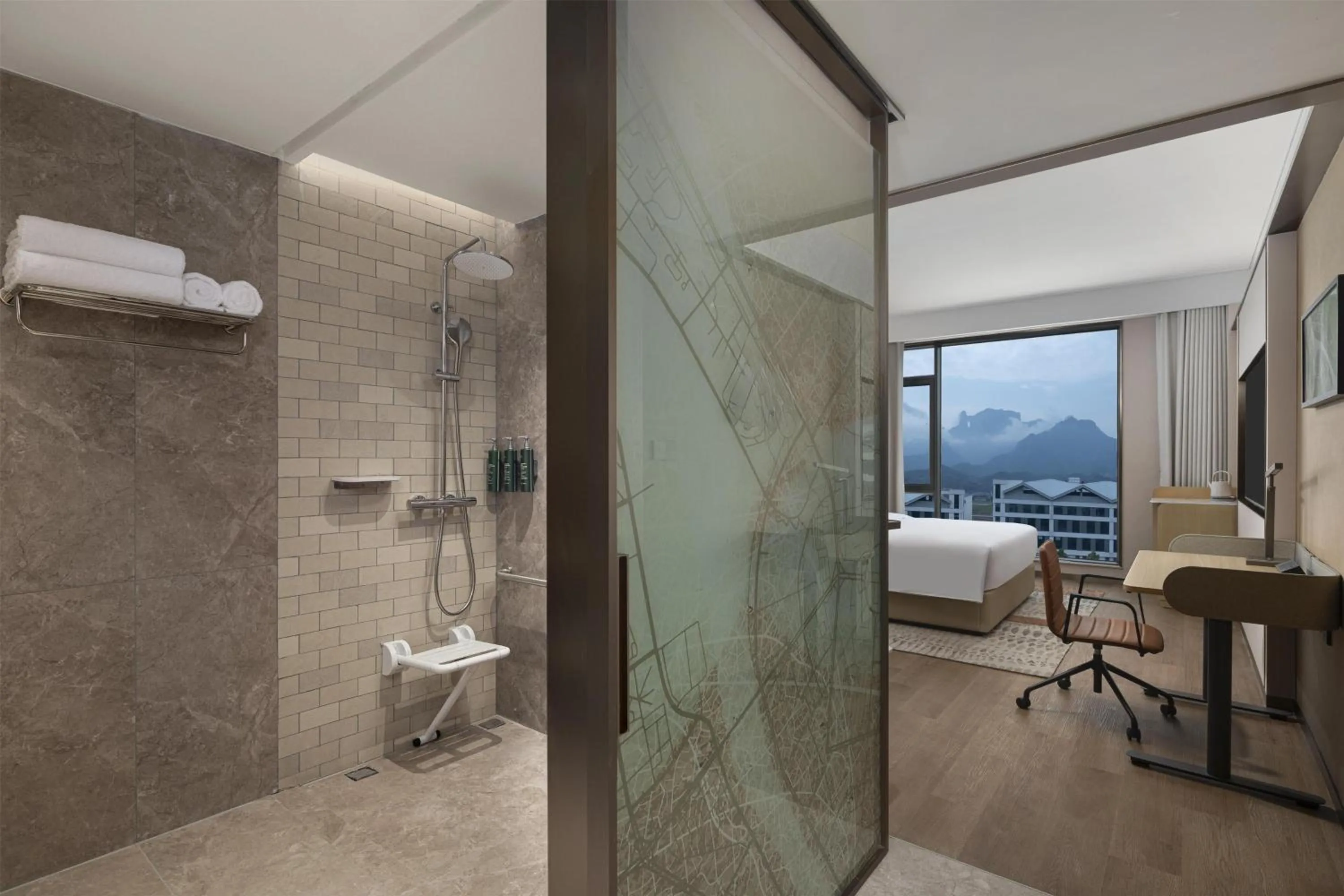 Bathroom in Hilton Garden Inn Zhangjiajie Tianmen Mountain