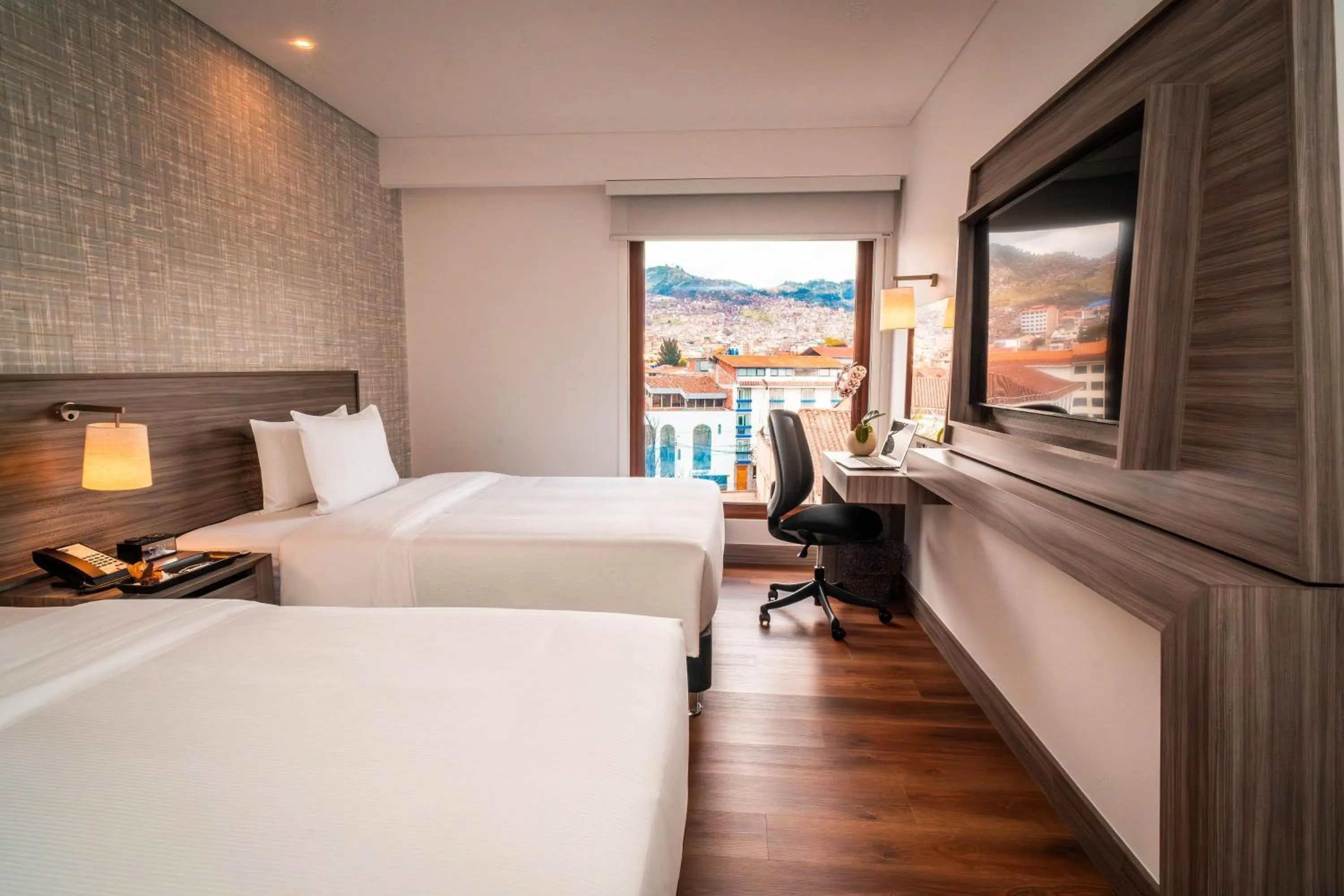 Bed in Hampton By Hilton Cusco