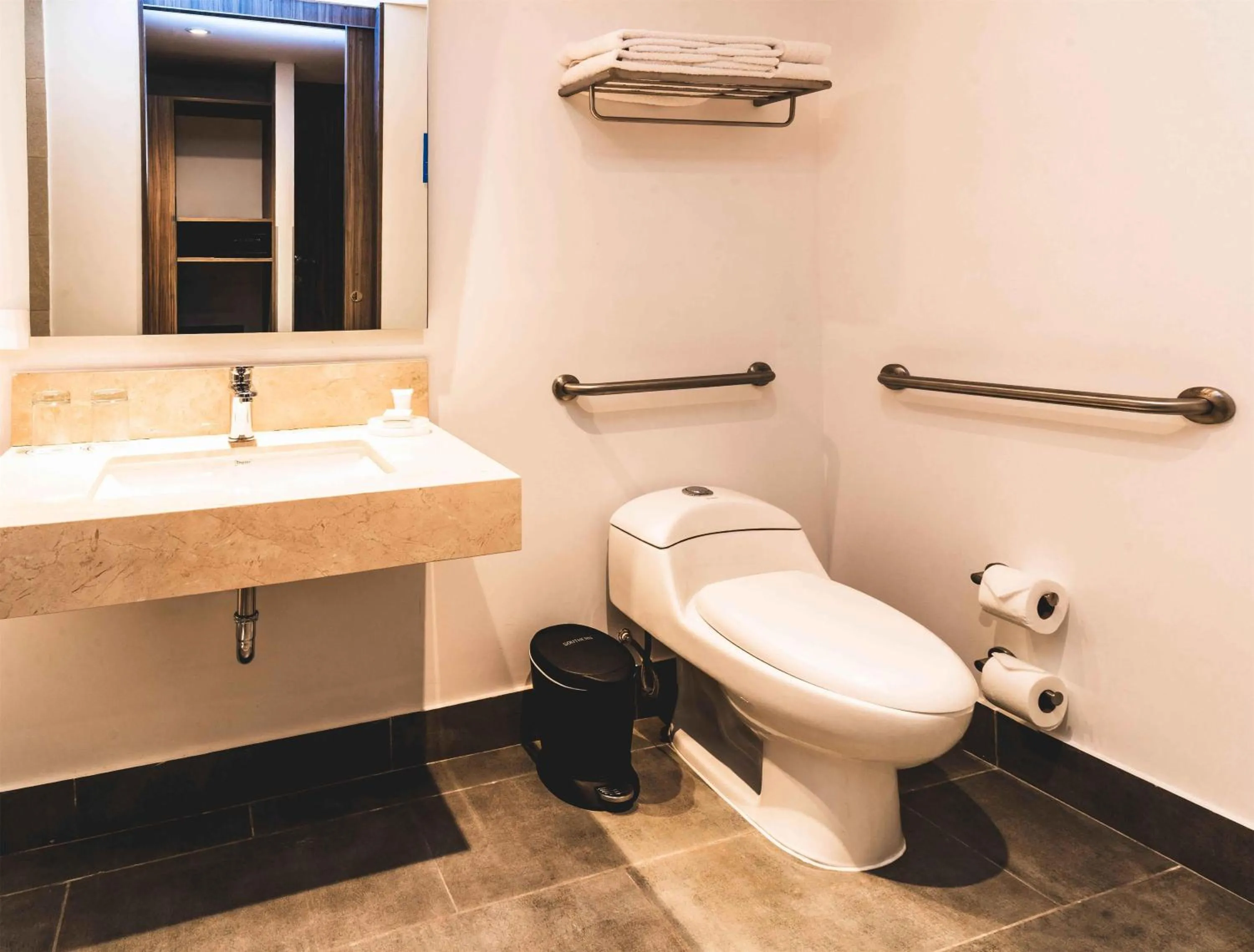 Bathroom in Hampton By Hilton Cusco