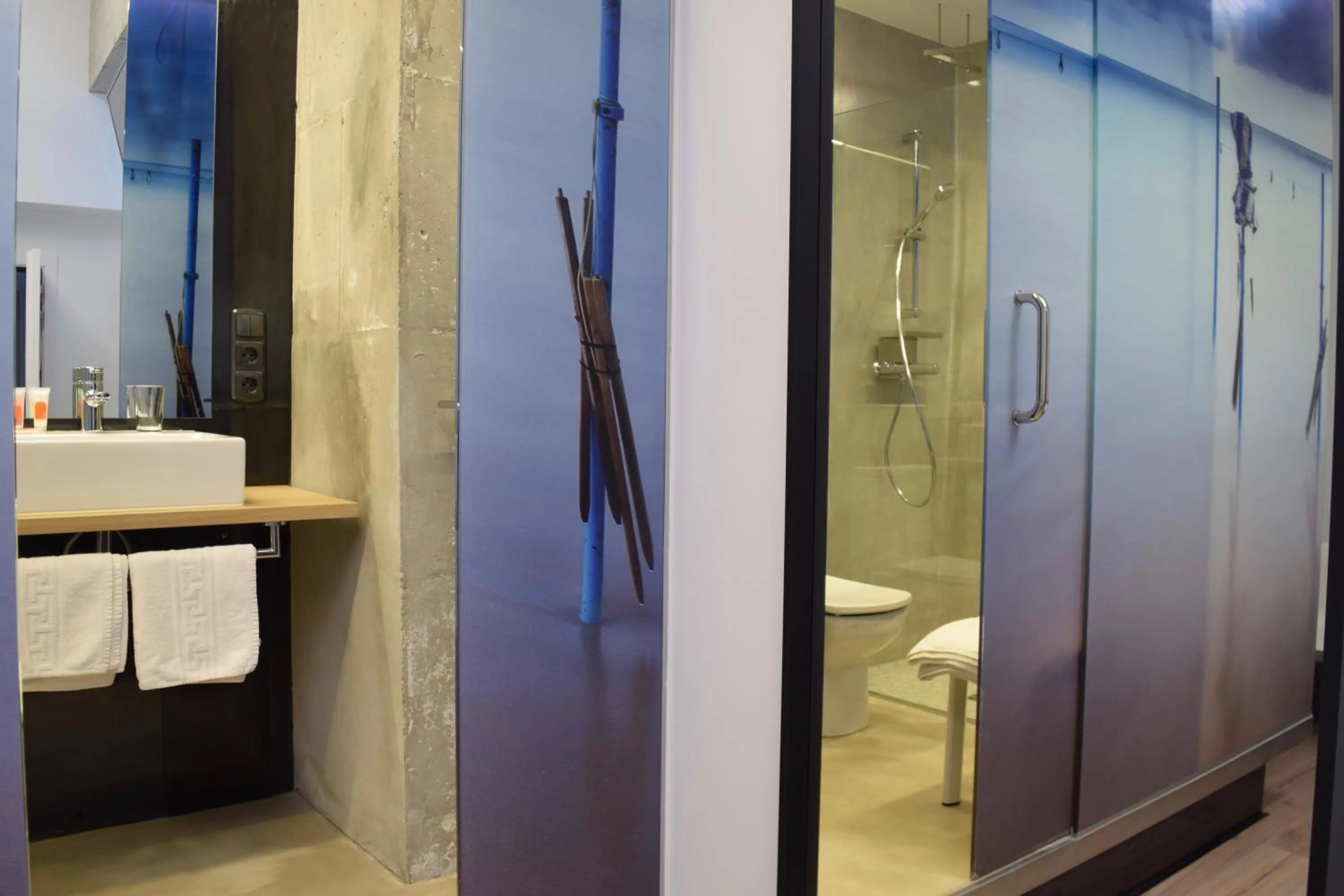 Bathroom in Zerupe Hotel