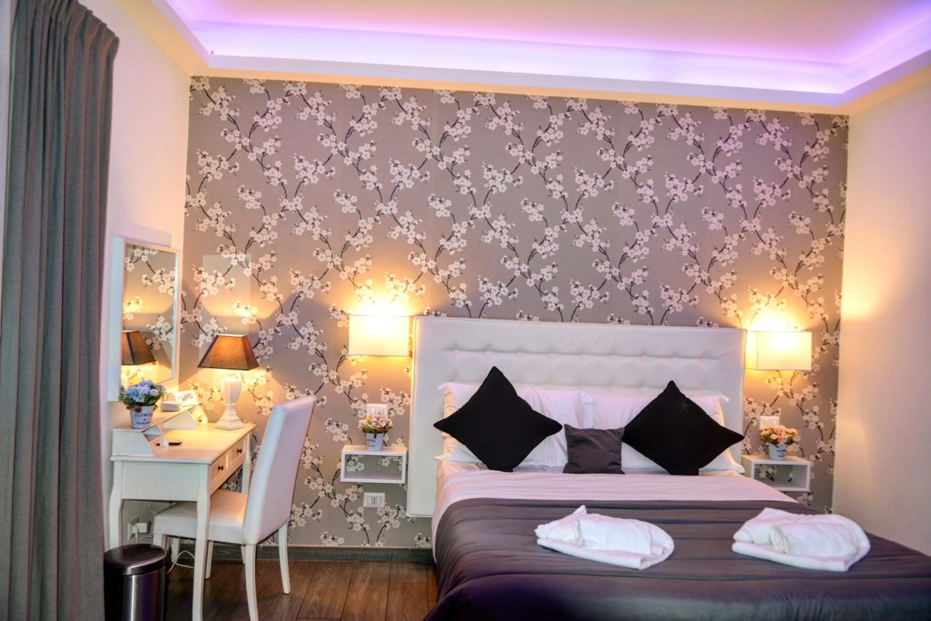 Bed in RomAntic Dreams Guest House