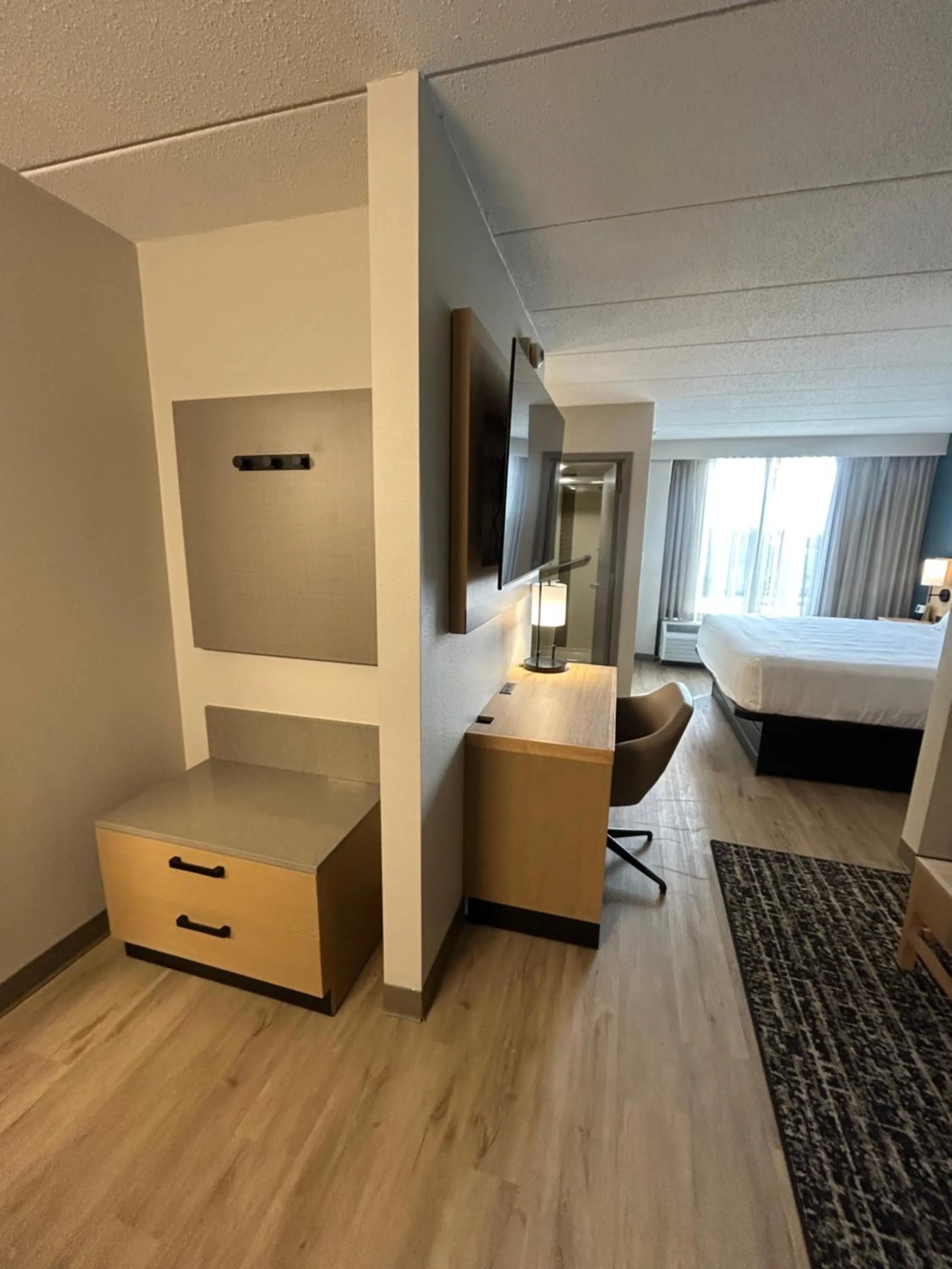 Bed in Hyatt Place Baltimore/BWI Airport