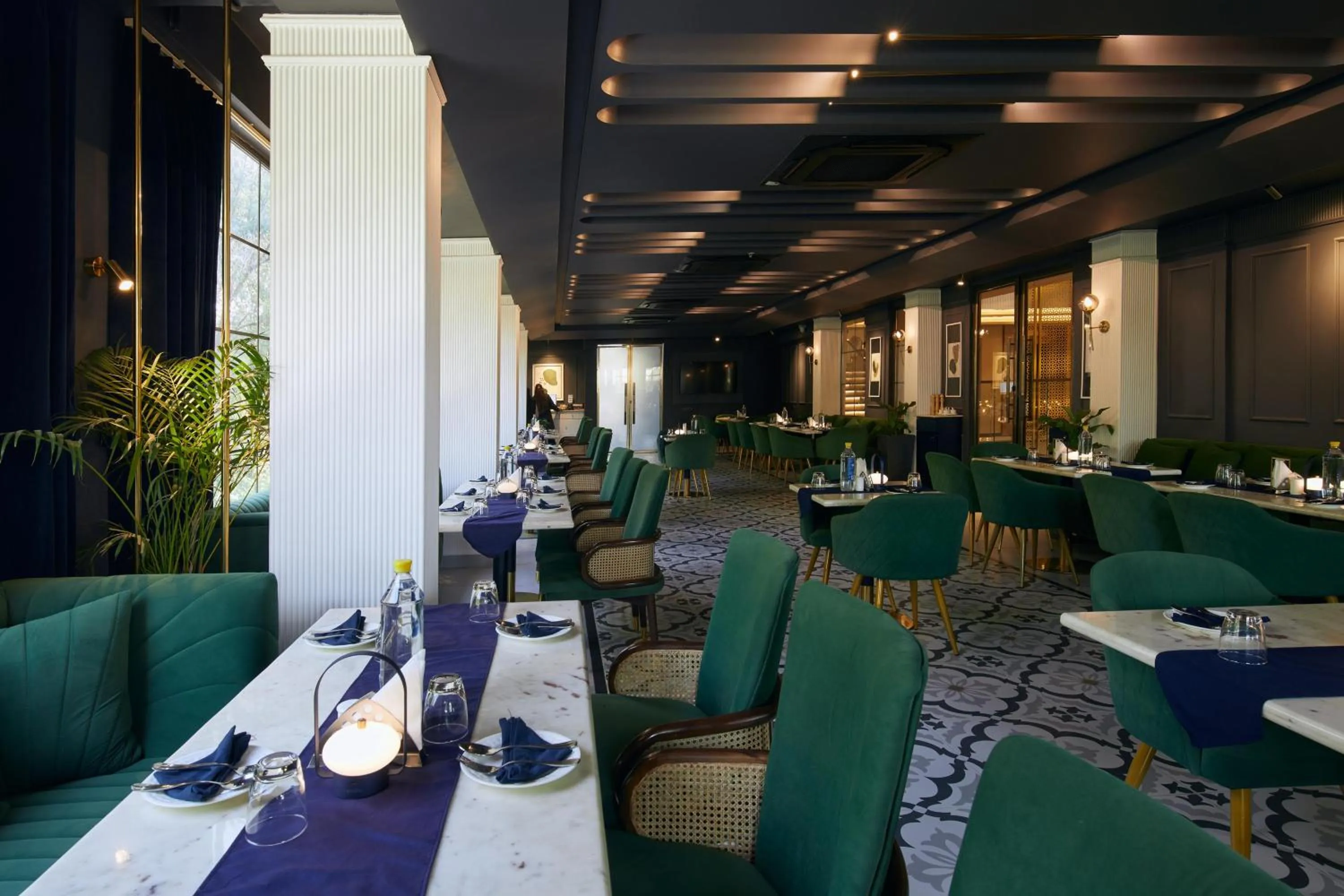 Restaurant/places to eat in Rudraksh The Hotel