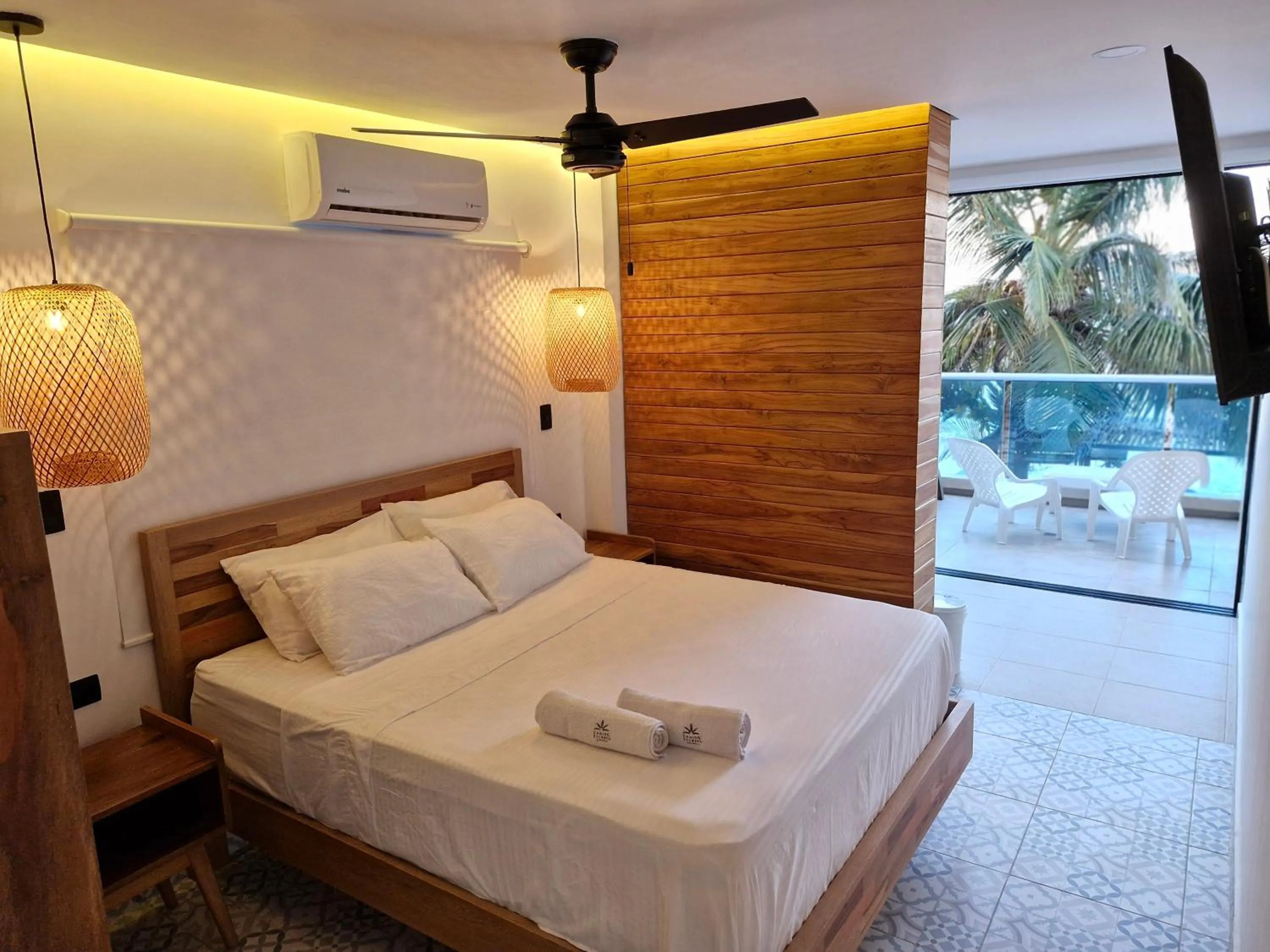 Bed in Camino Palmero Coveñas