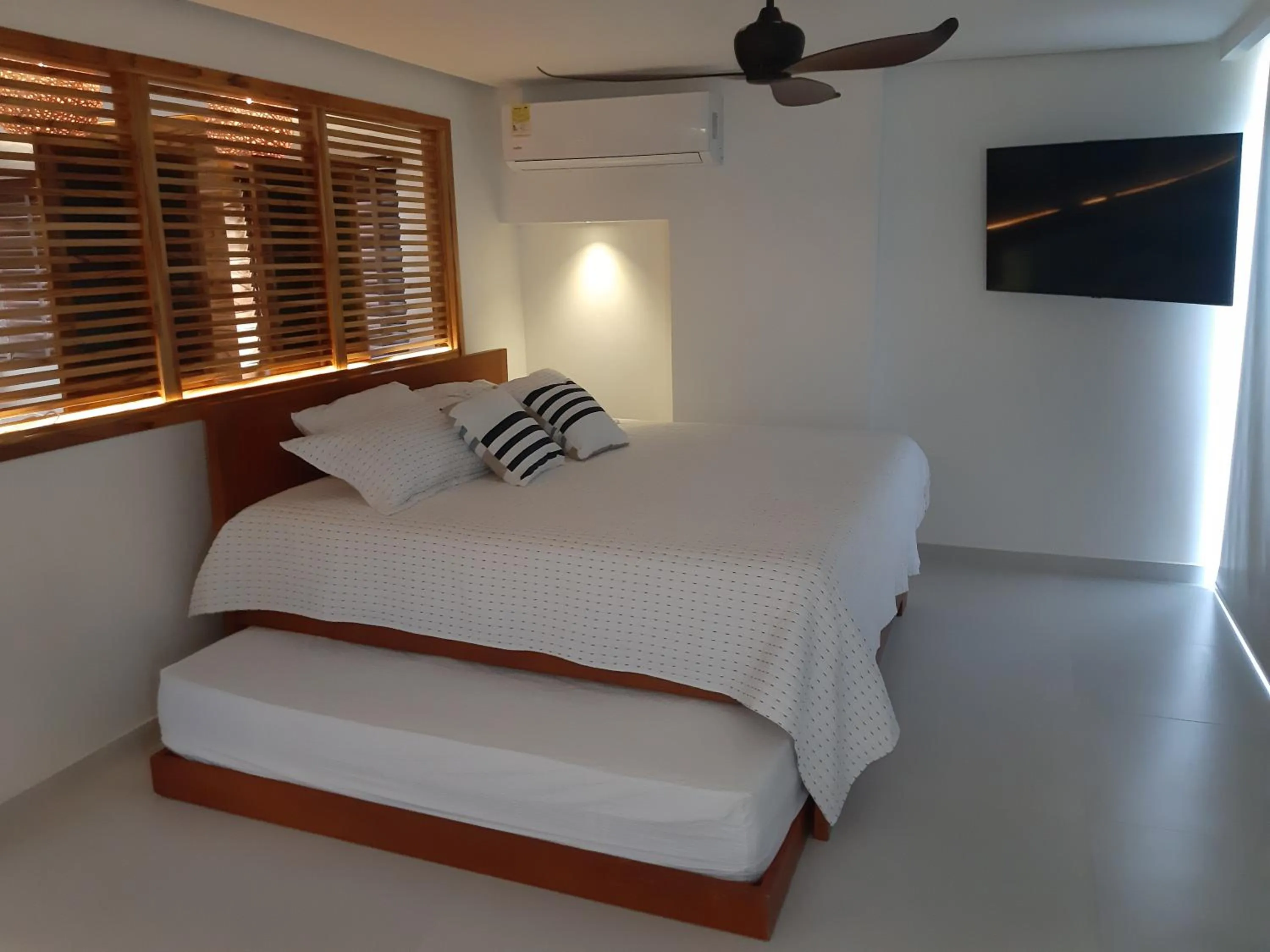 Bed in Camino Palmero Coveñas