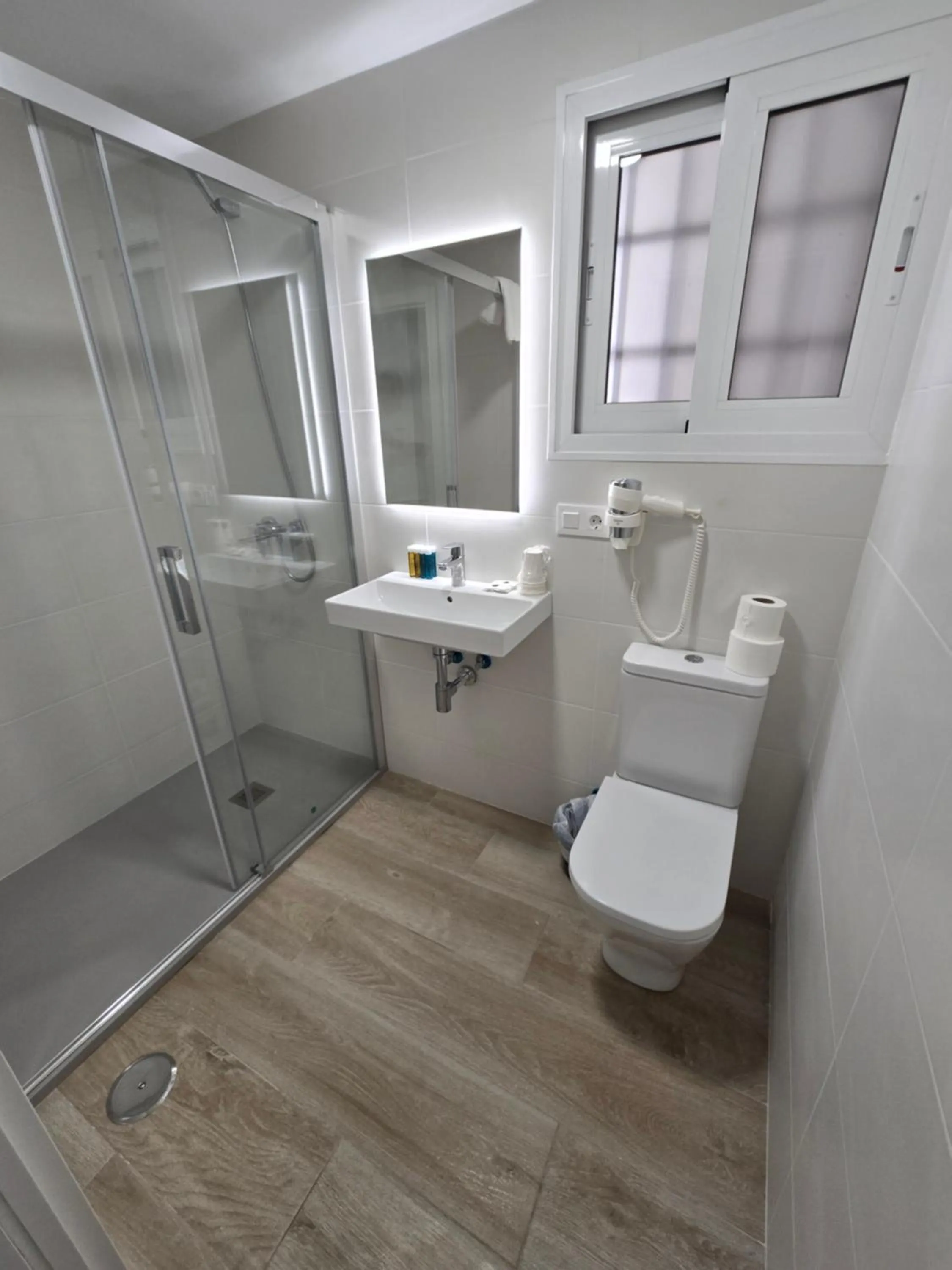 Bathroom in Apartamentos Maysan