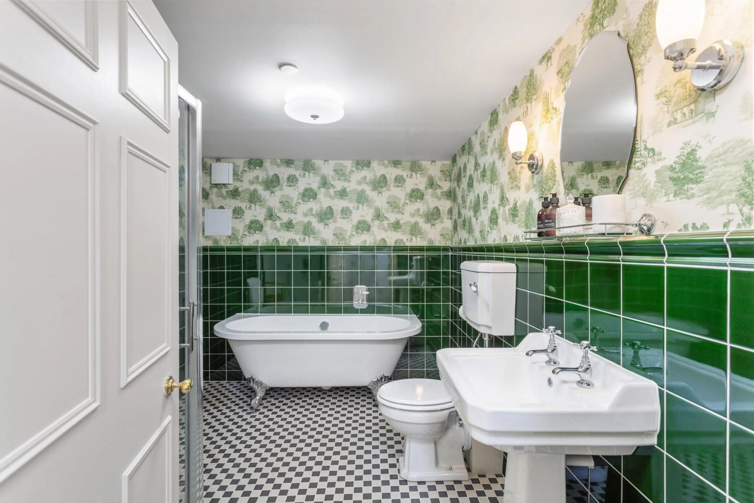 Bathroom in The Townhouse, Leith