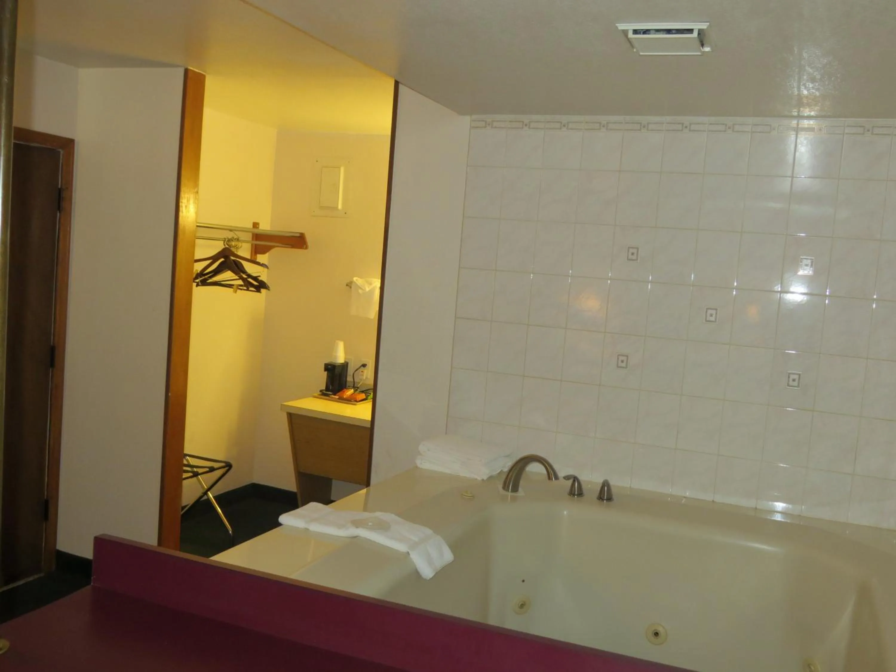 Shower in Silver Saddle Motel