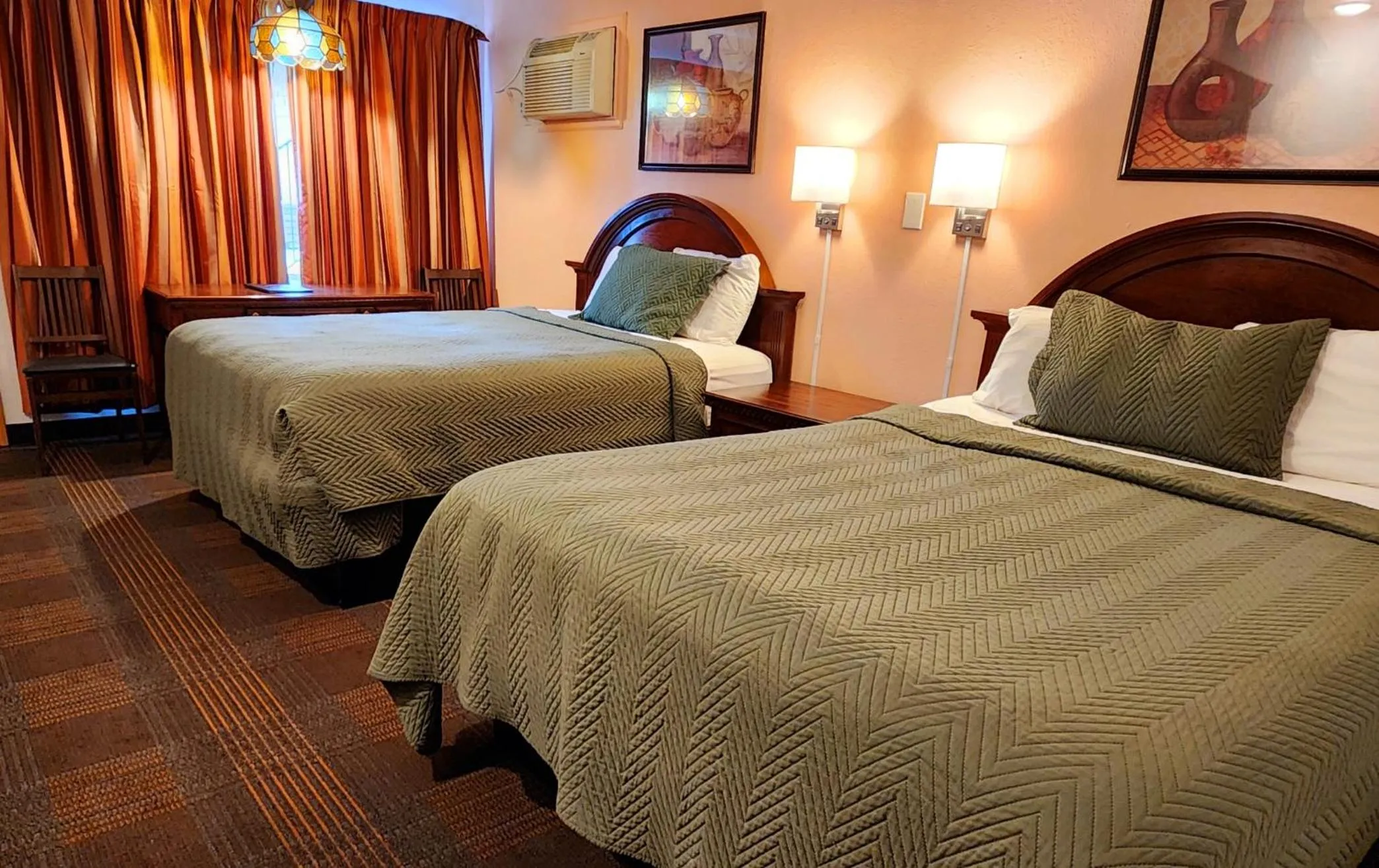 Bed in Silver Saddle Motel