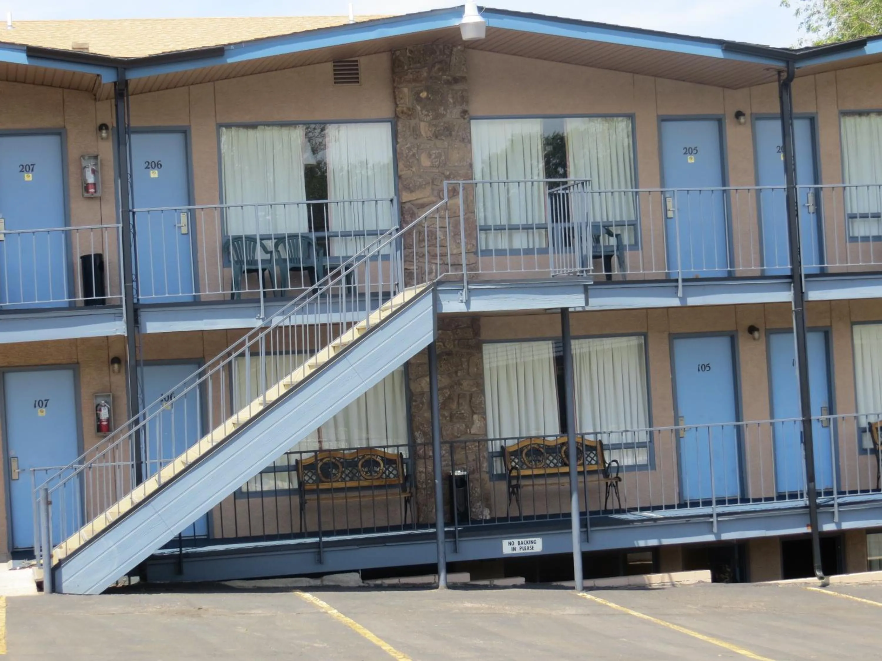 Property building in Silver Saddle Motel