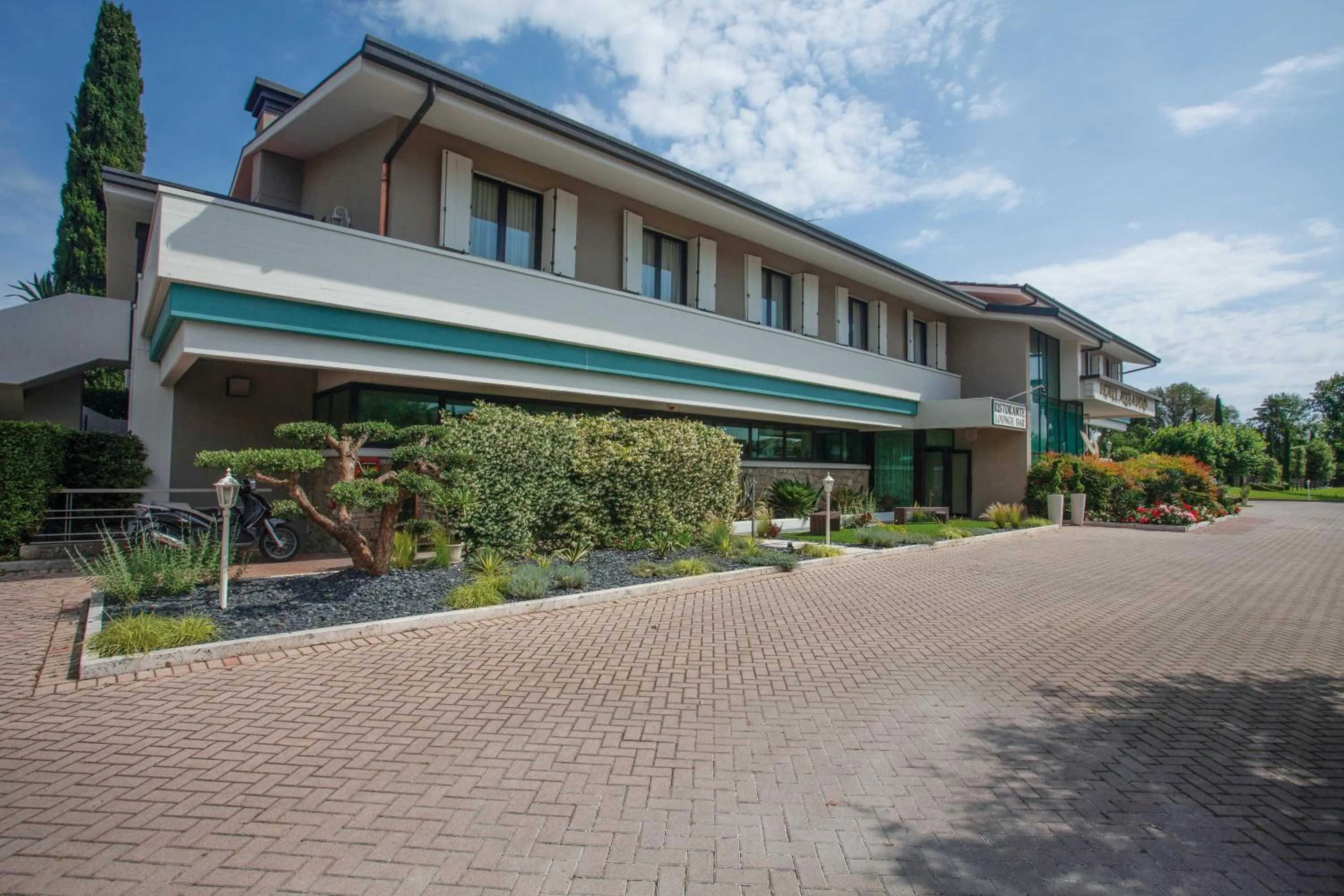 Standard Double Room with Terrace in Hotel Aquila D'Oro Desenzano