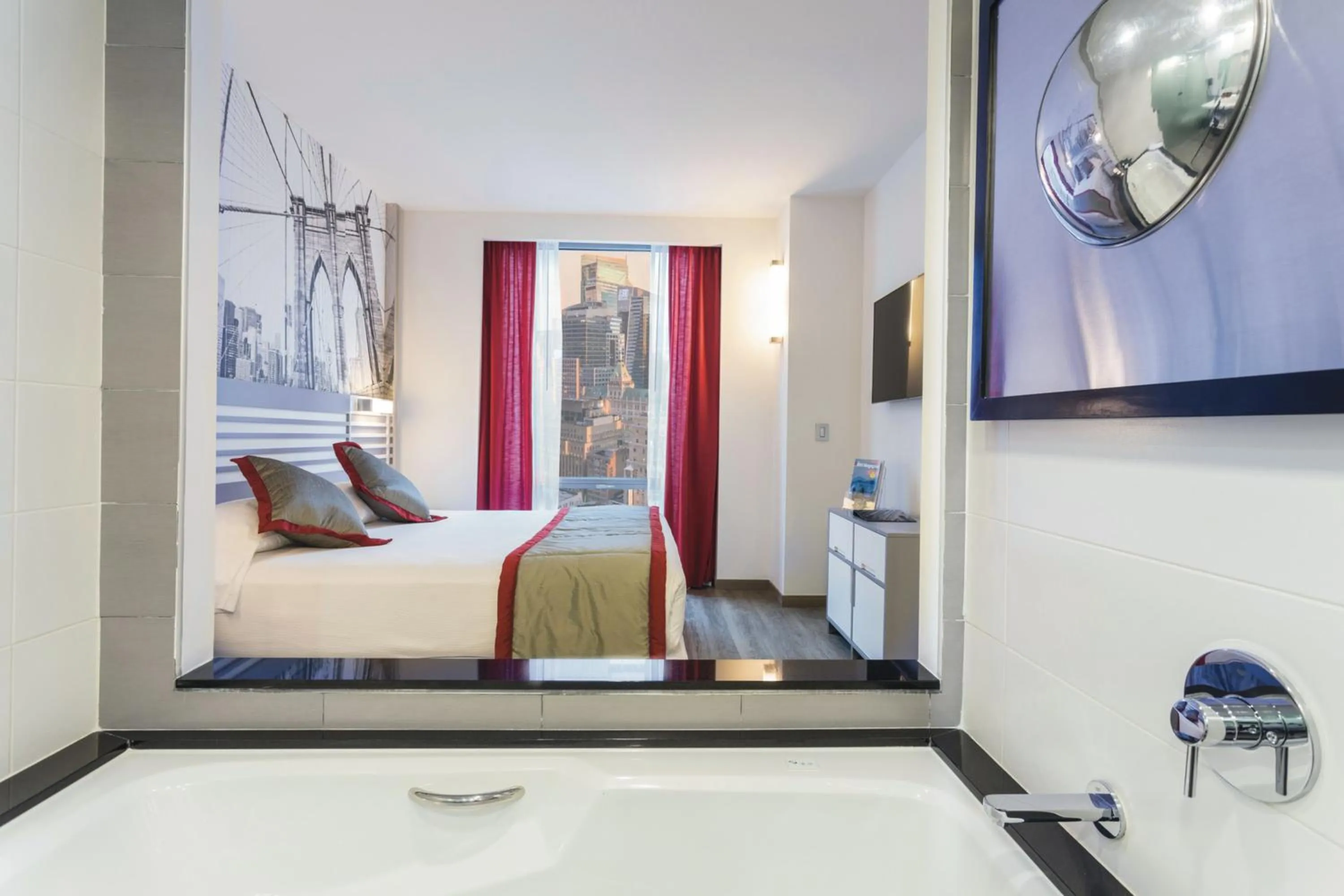 Bedroom, Bed in Riu Plaza New York Times Square