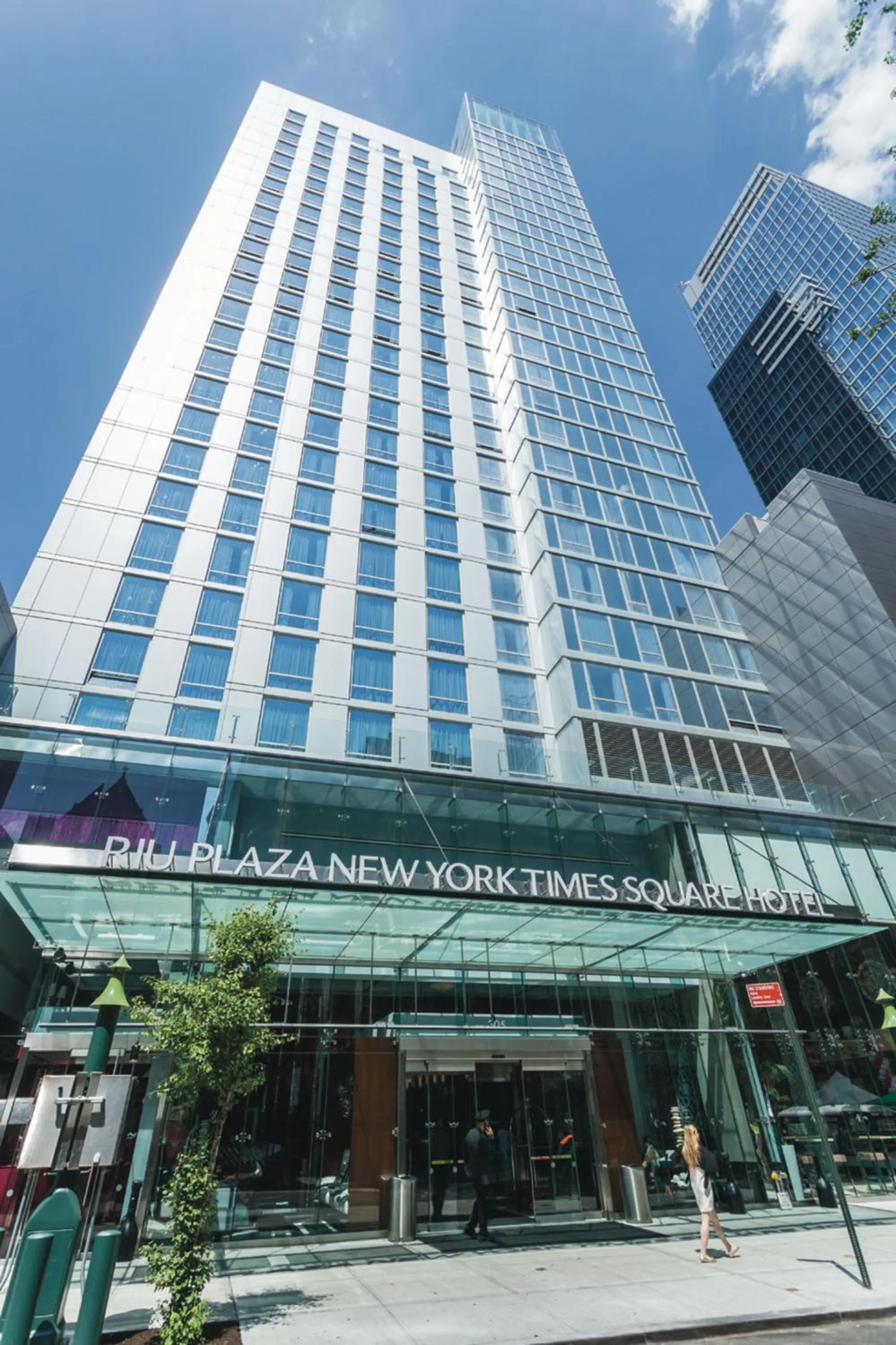 Facade/entrance in Riu Plaza New York Times Square