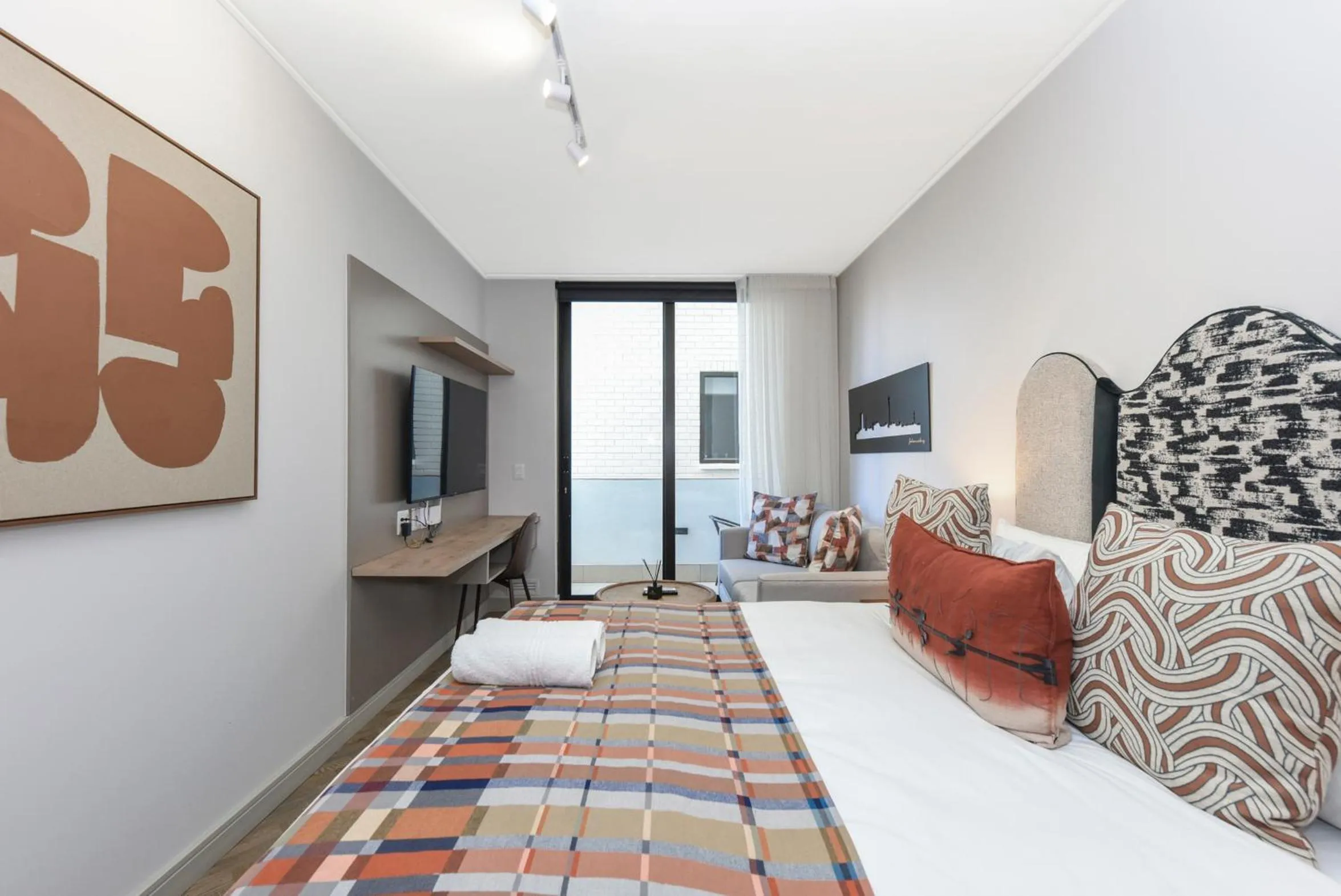 Bed in One Rosebank Apartments