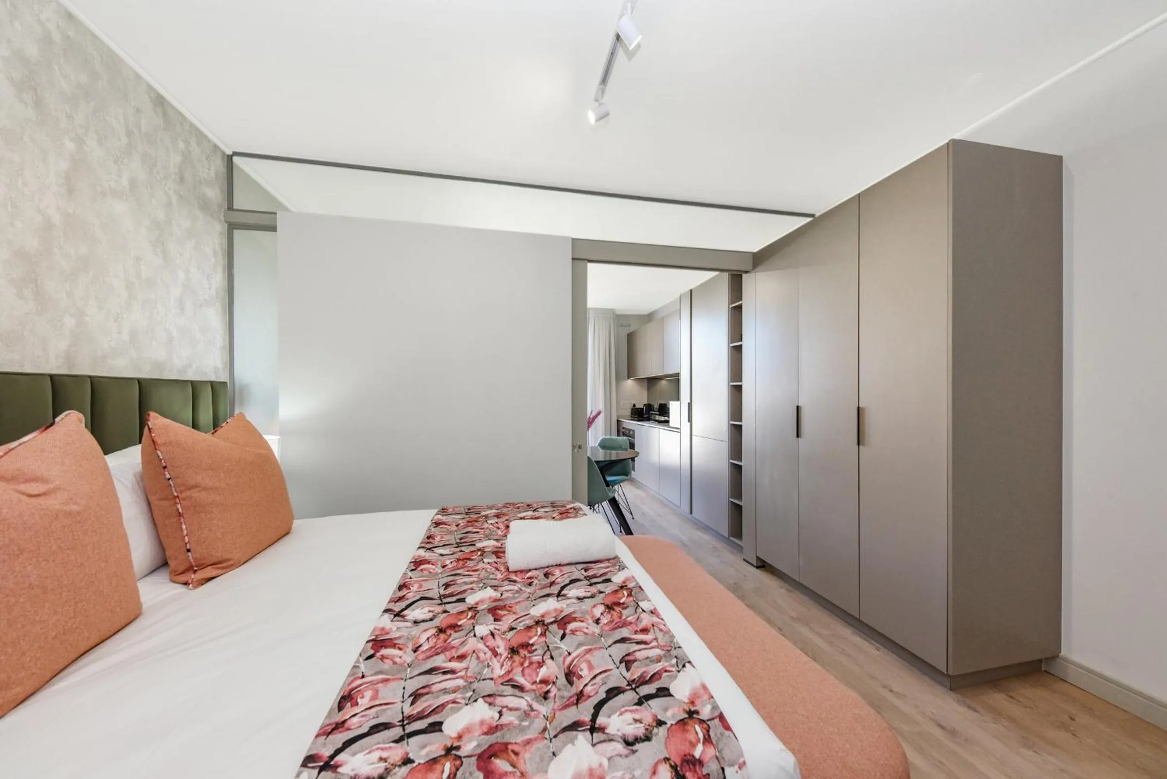 Bed in One Rosebank Apartments