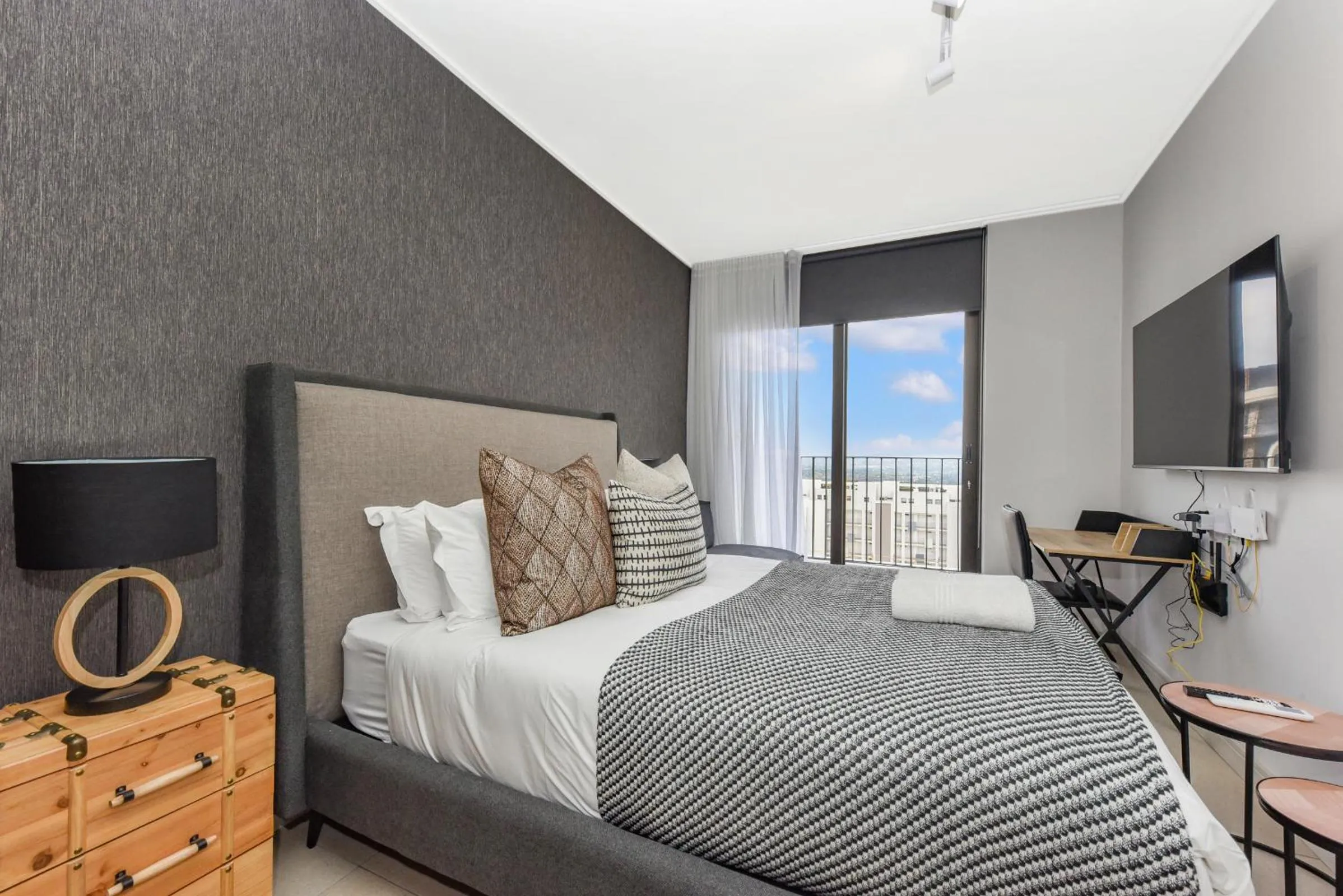 Bed in One Rosebank Apartments