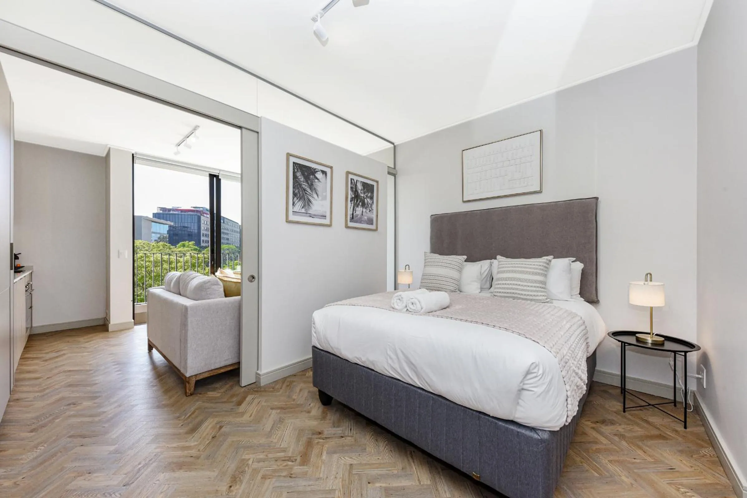 Bed in One Rosebank Apartments