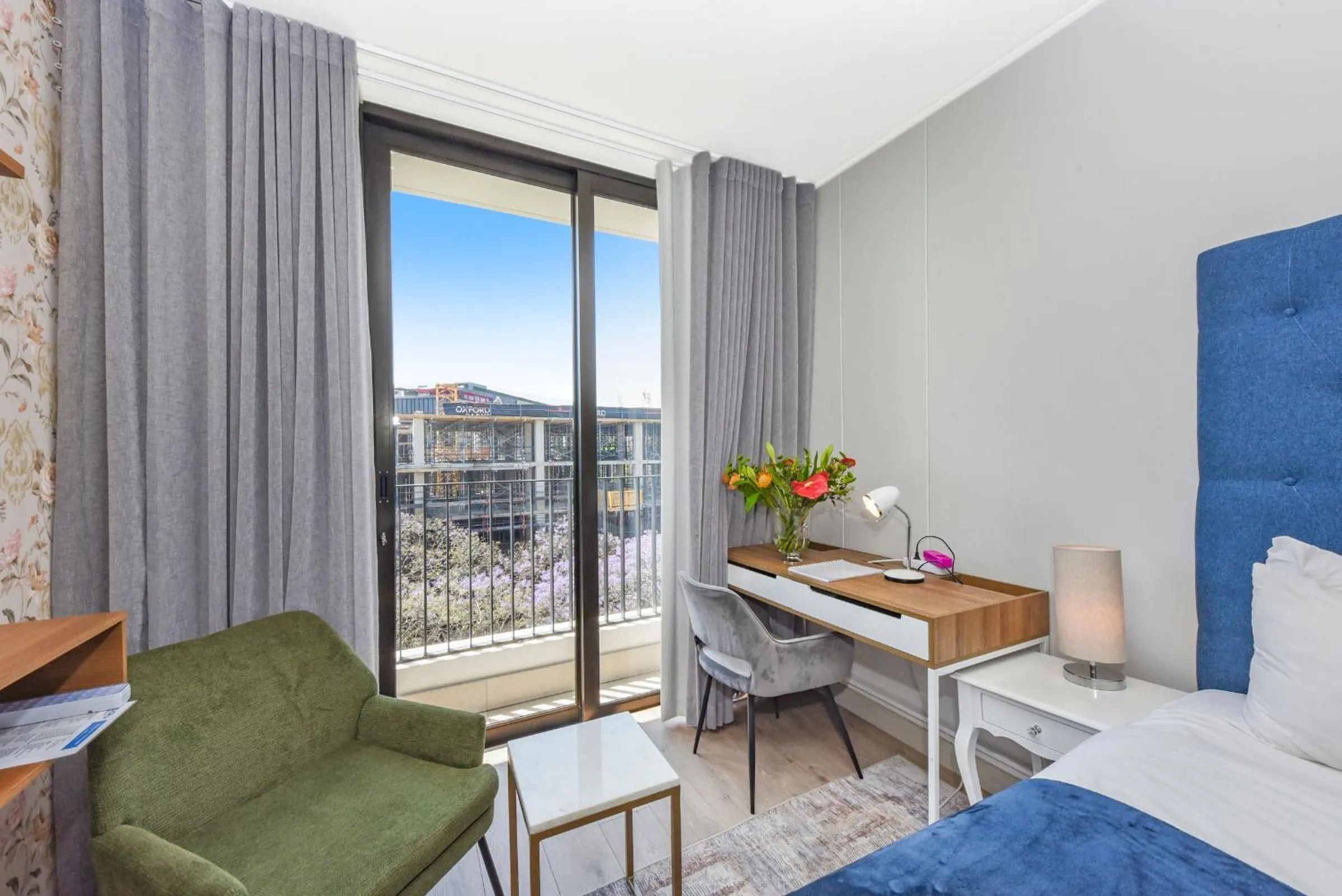 Bed in One Rosebank Apartments