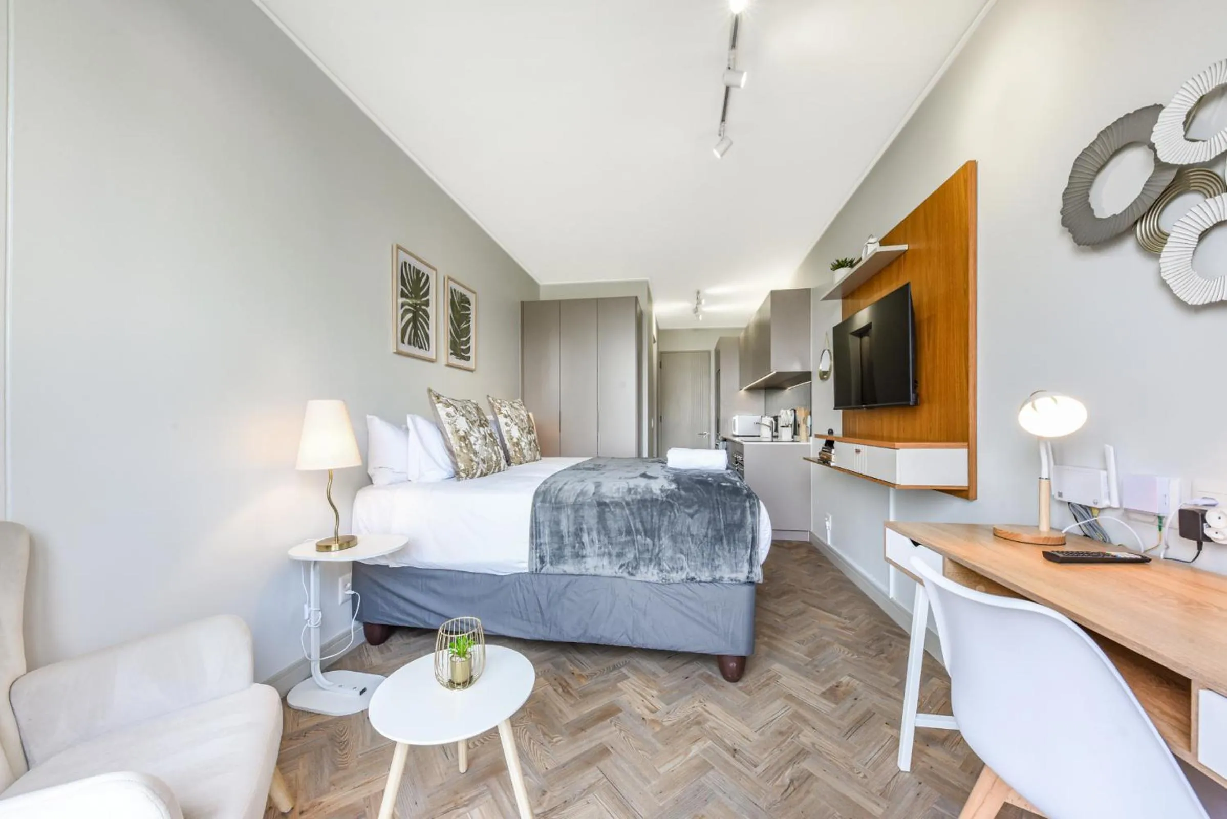 Bed in One Rosebank Apartments