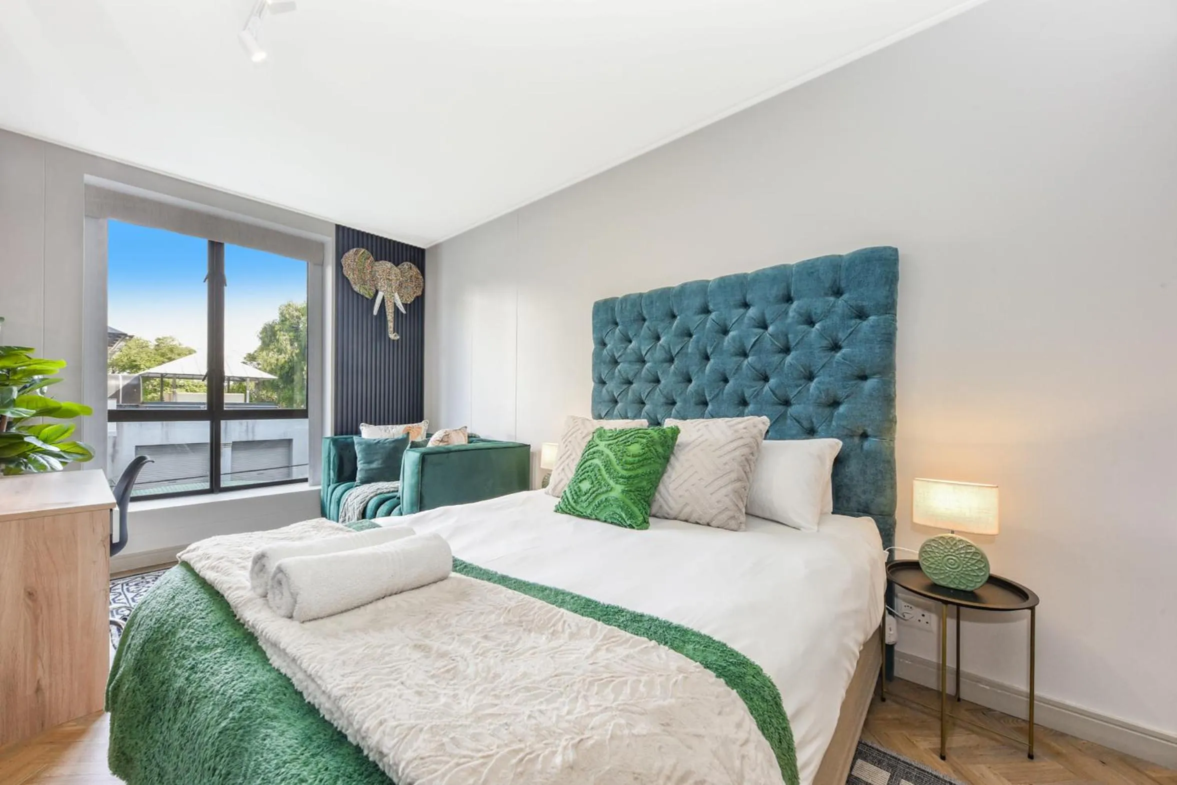 Bed in One Rosebank Apartments