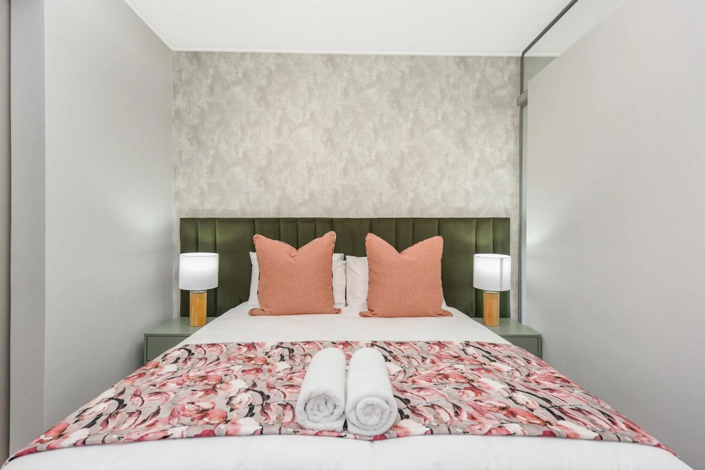 Bed in One Rosebank Apartments