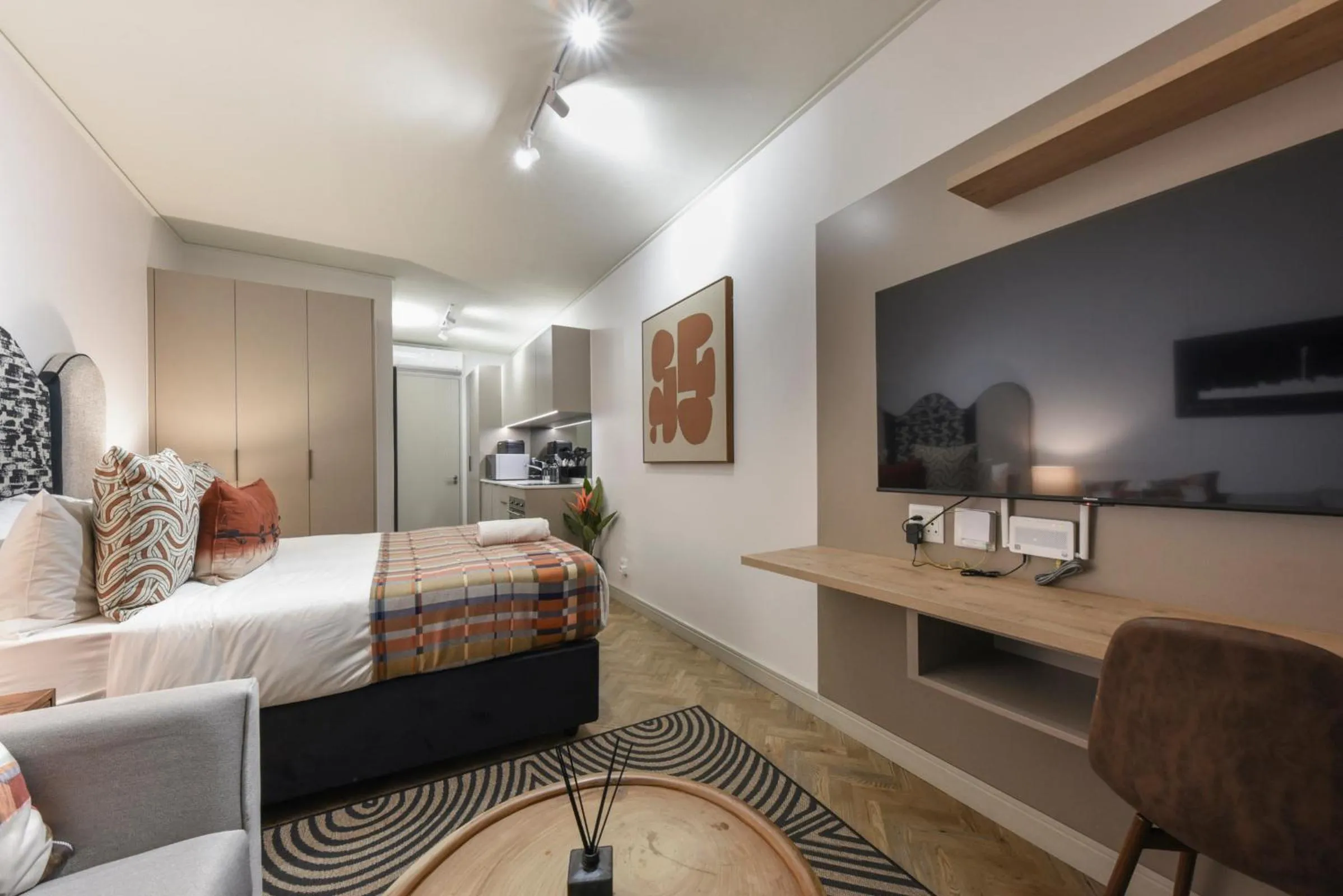 Bed in One Rosebank Apartments