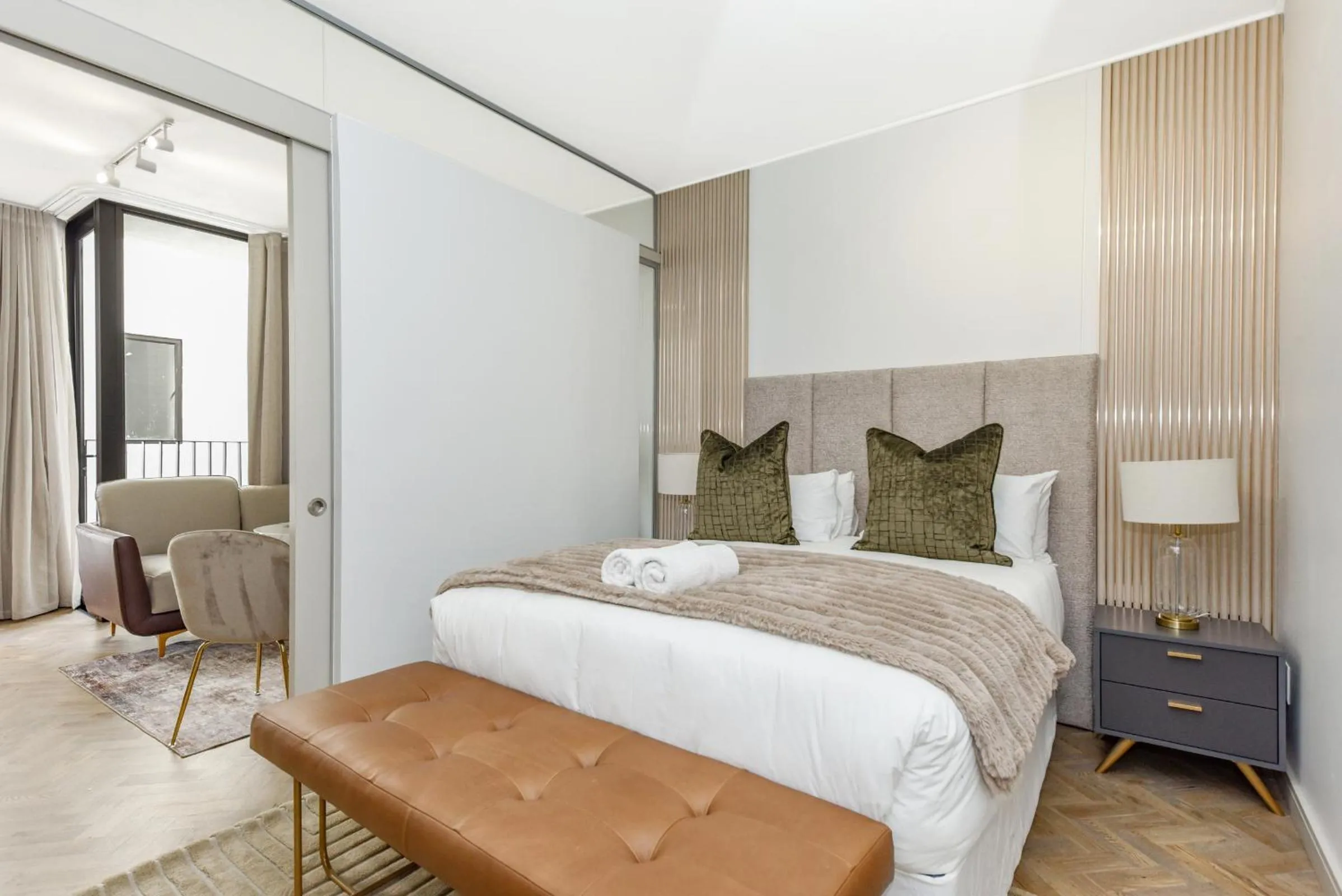 Bed in One Rosebank Apartments