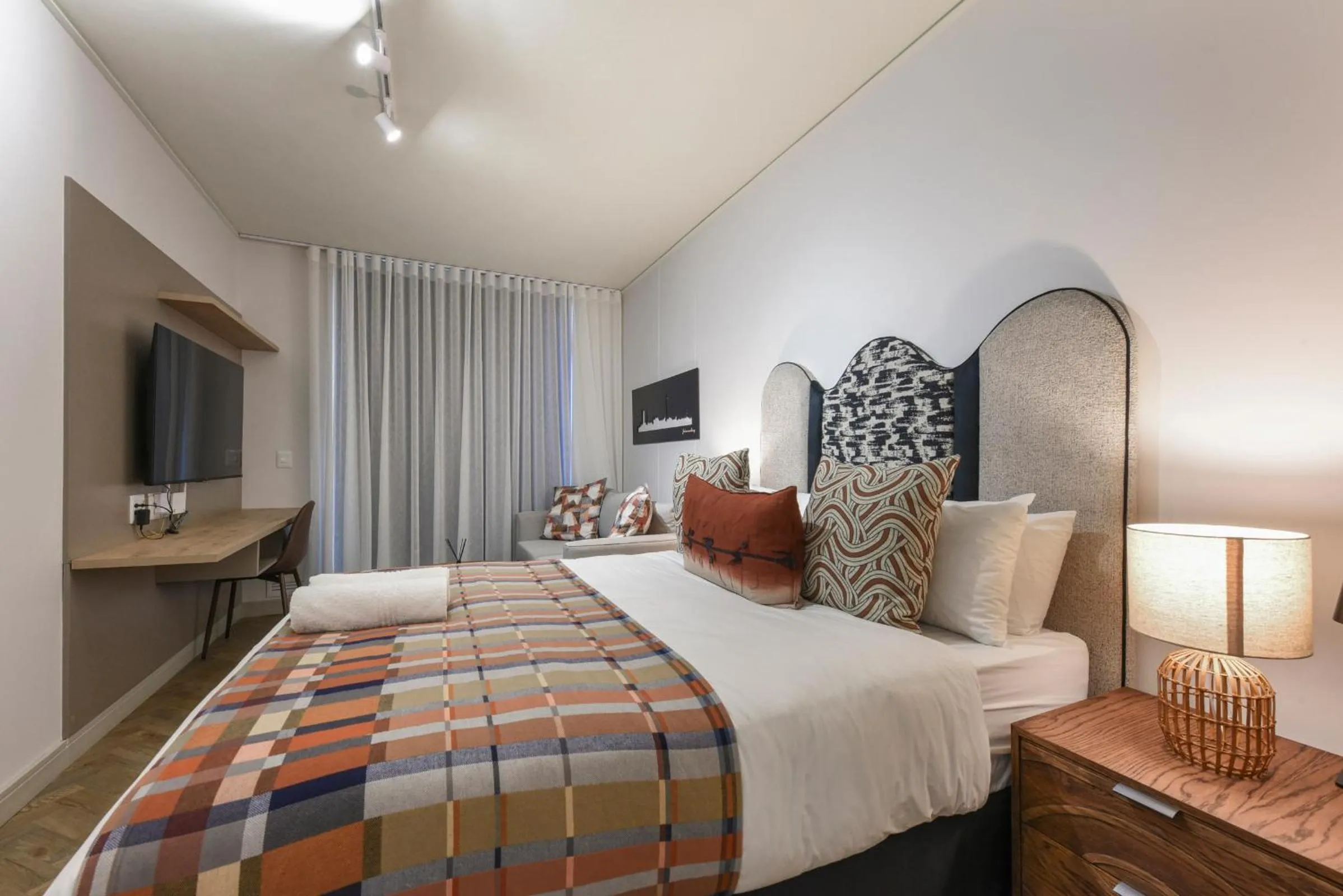 Bed in One Rosebank Apartments