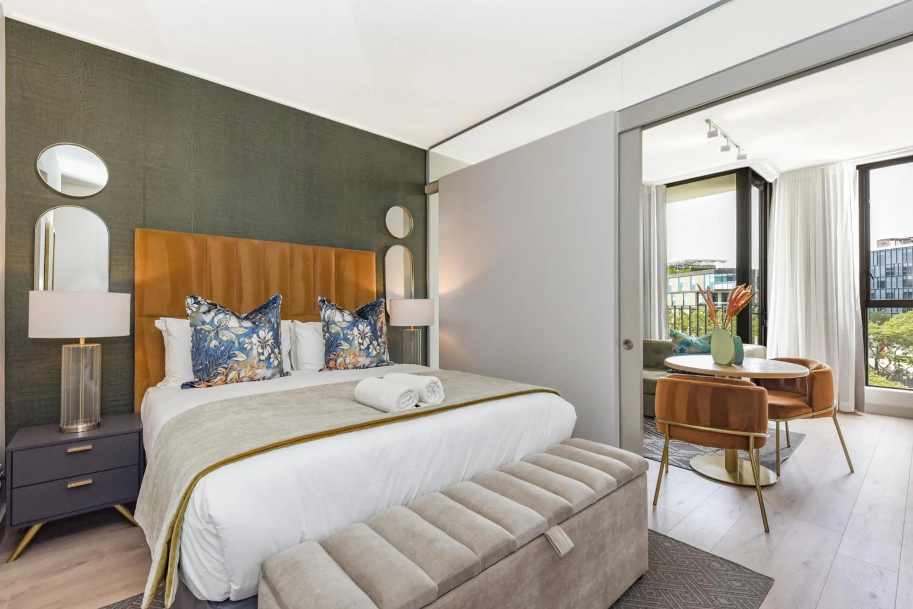 Other, Bed in One Rosebank Apartments