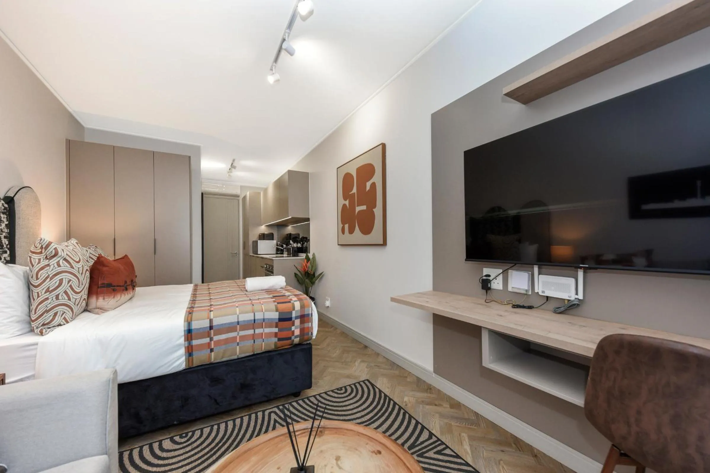 Bed in One Rosebank Apartments