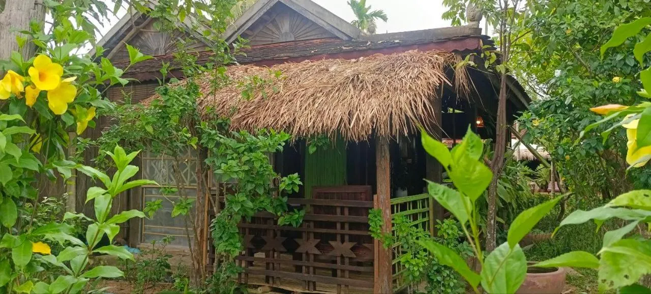 Property building in Maison Model d'Angkor