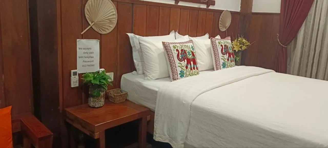 Bedroom, Bed in Maison Model d'Angkor