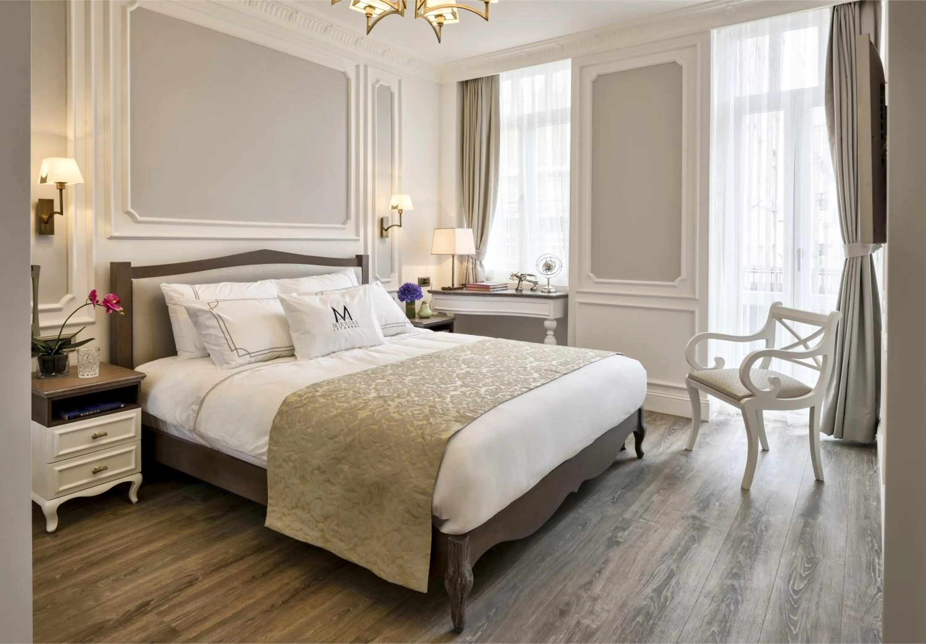 Photo of the whole room, Bed in Mirrors Hotel İstanbul Taksim City Center