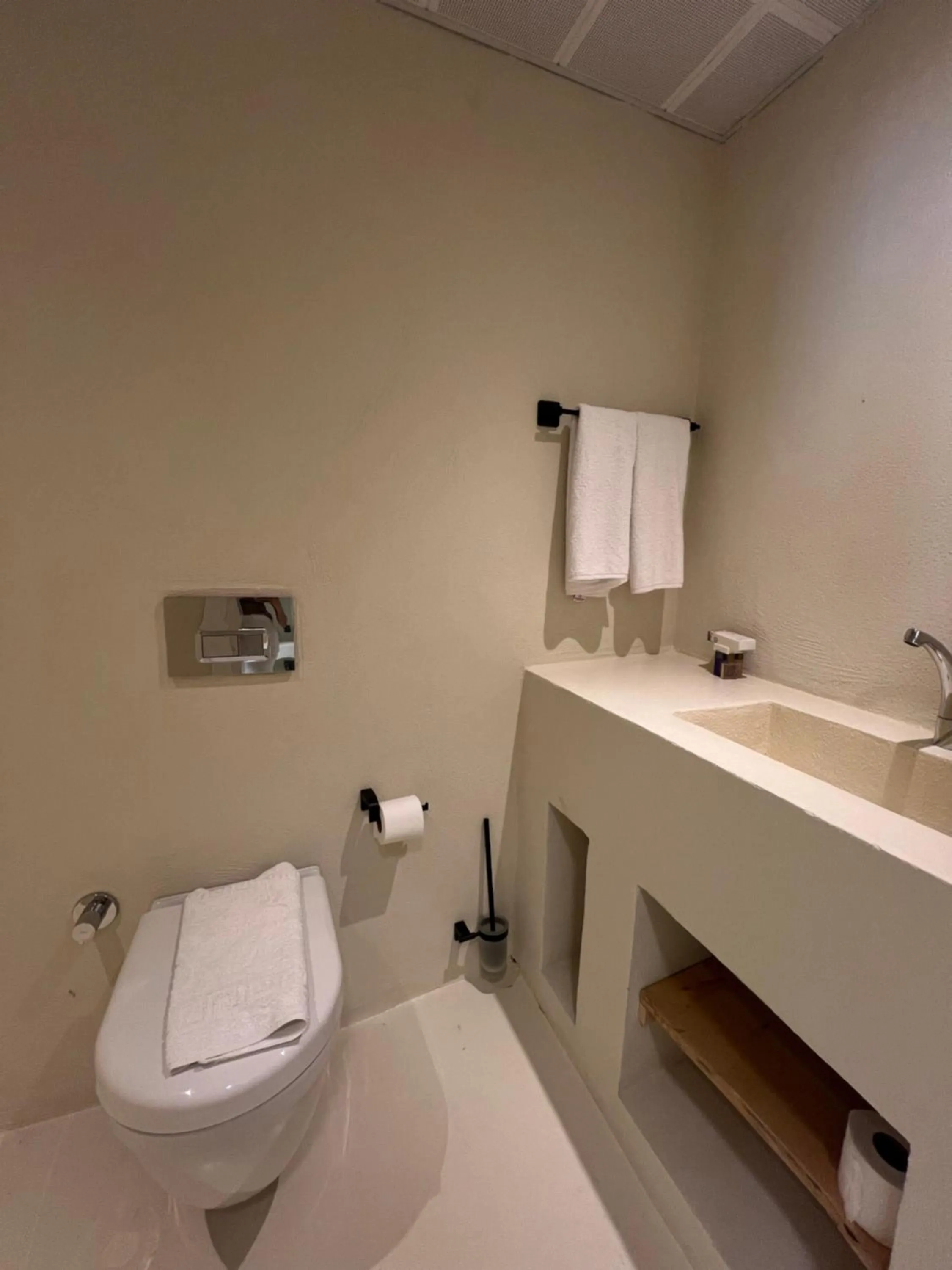 Toilet in Doc's Hotel Kemer