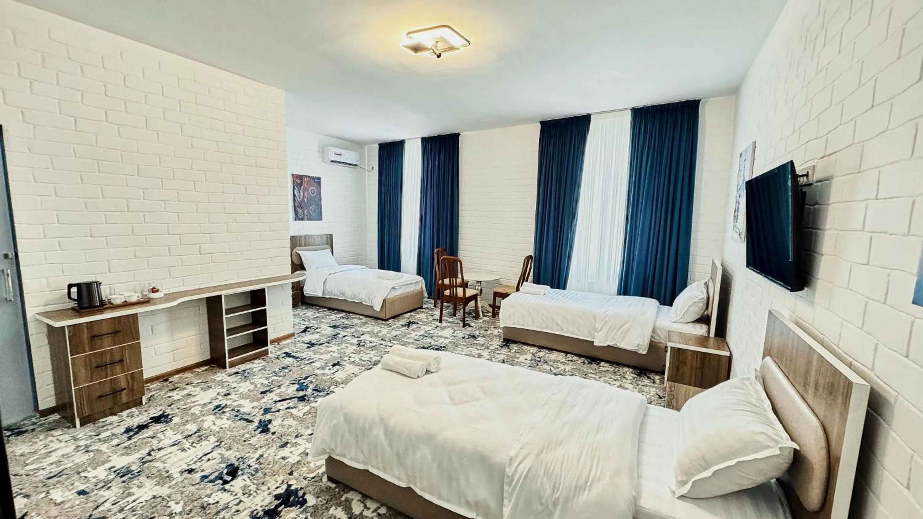 Photo of the whole room, Bed in Siab Boutique Hotel