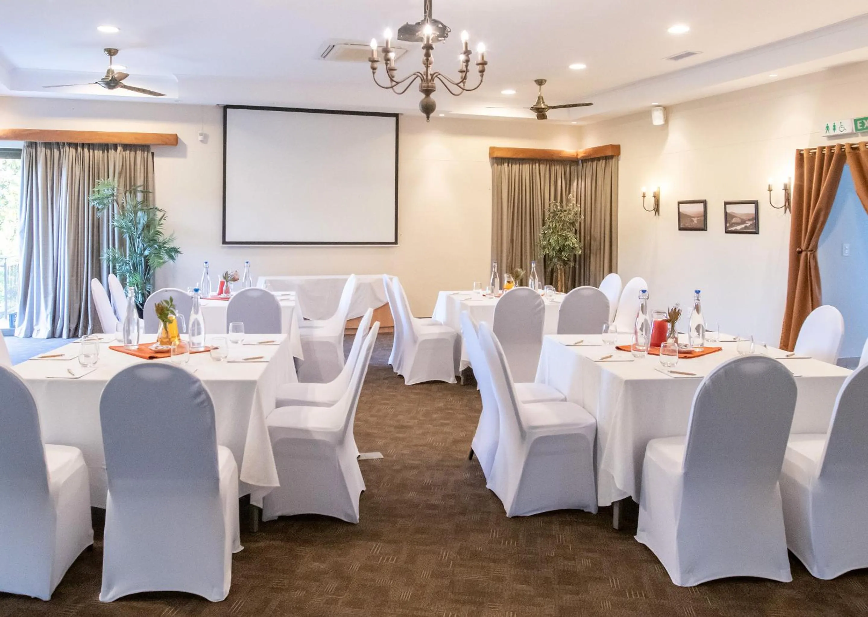 Banquet/Function facilities in Piekenierskloof Mountain Resort by Dream Resorts