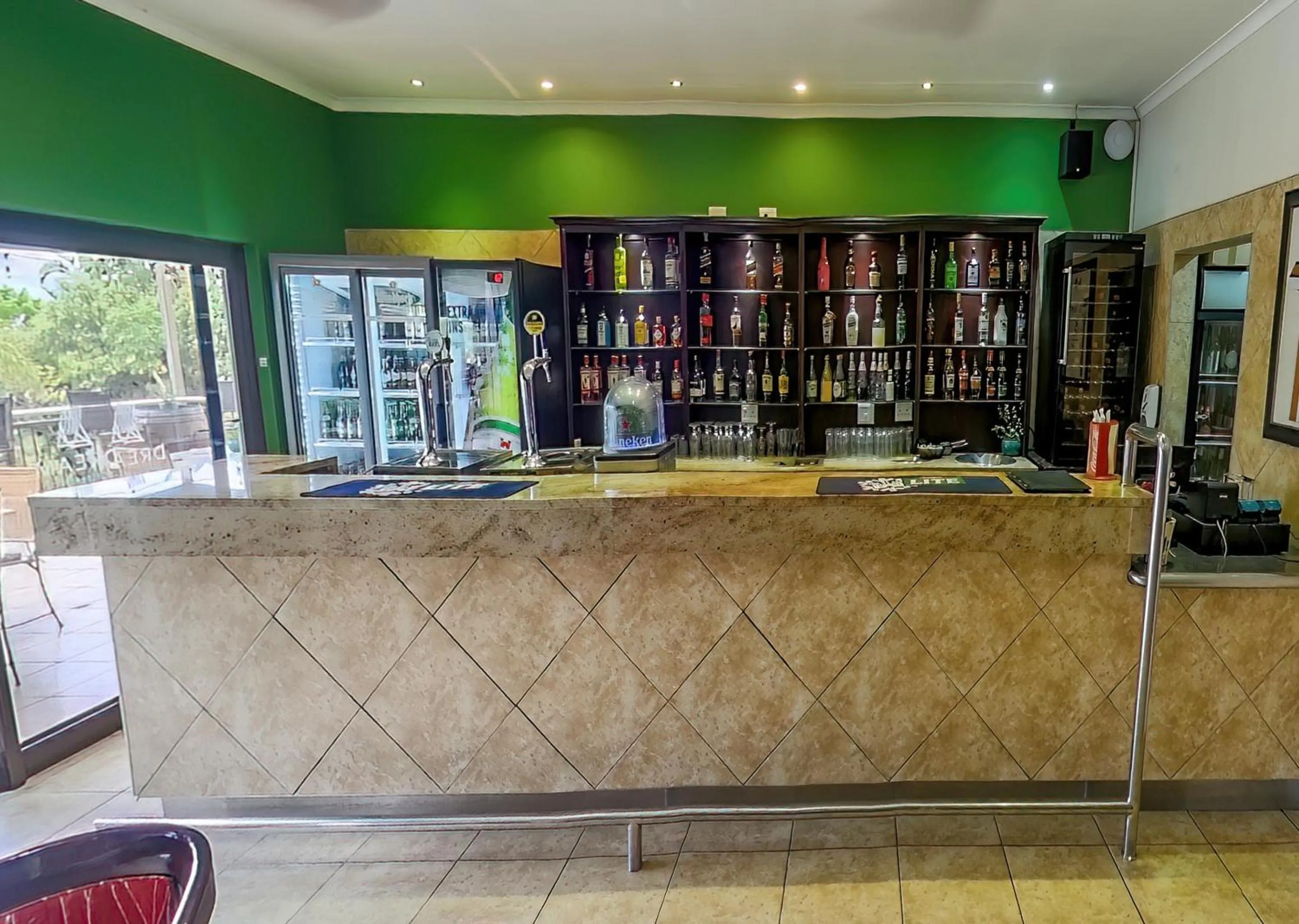 Lounge or bar in Piekenierskloof Mountain Resort by Dream Resorts